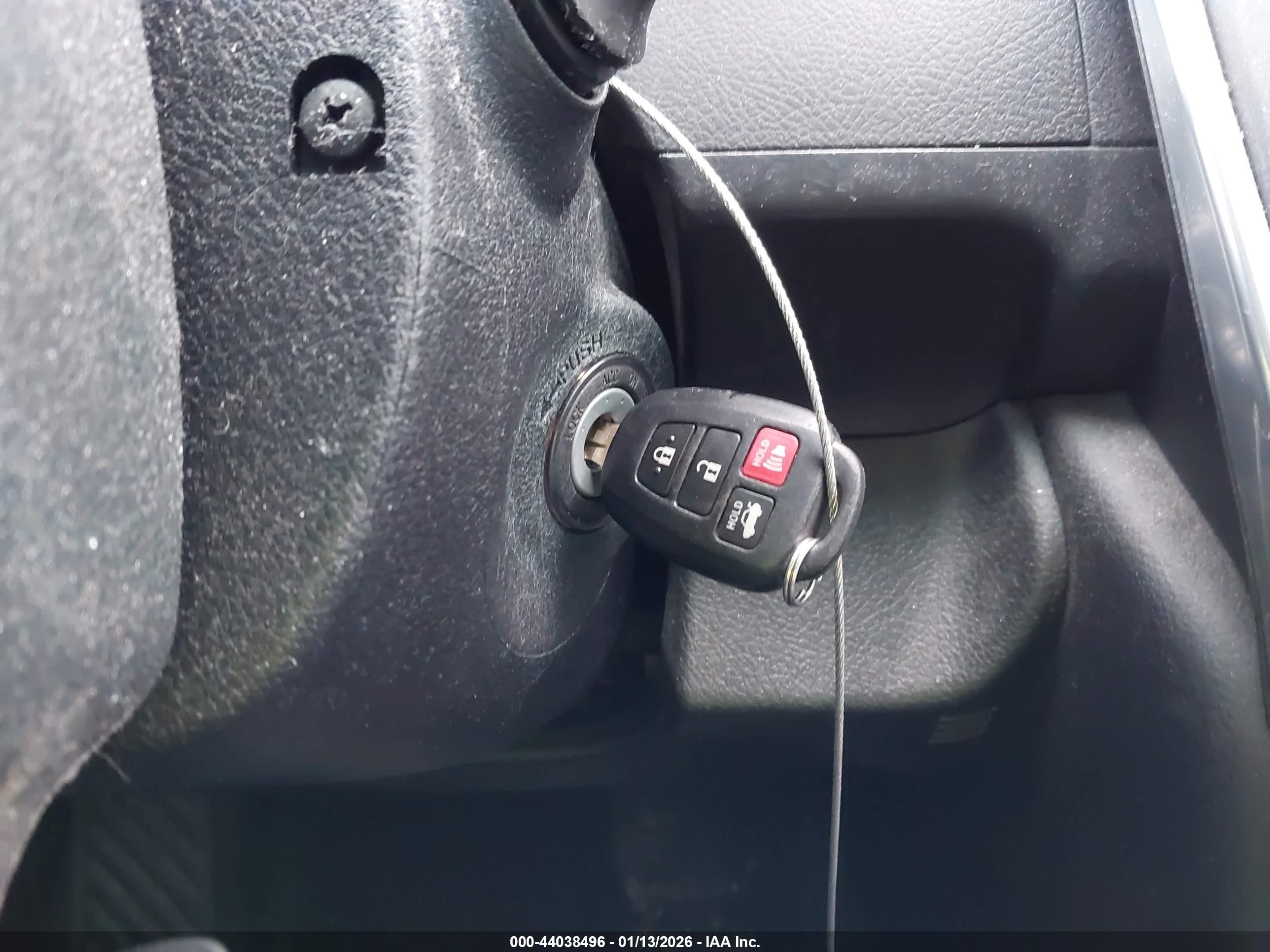 TOYOTA CAMRY image 11