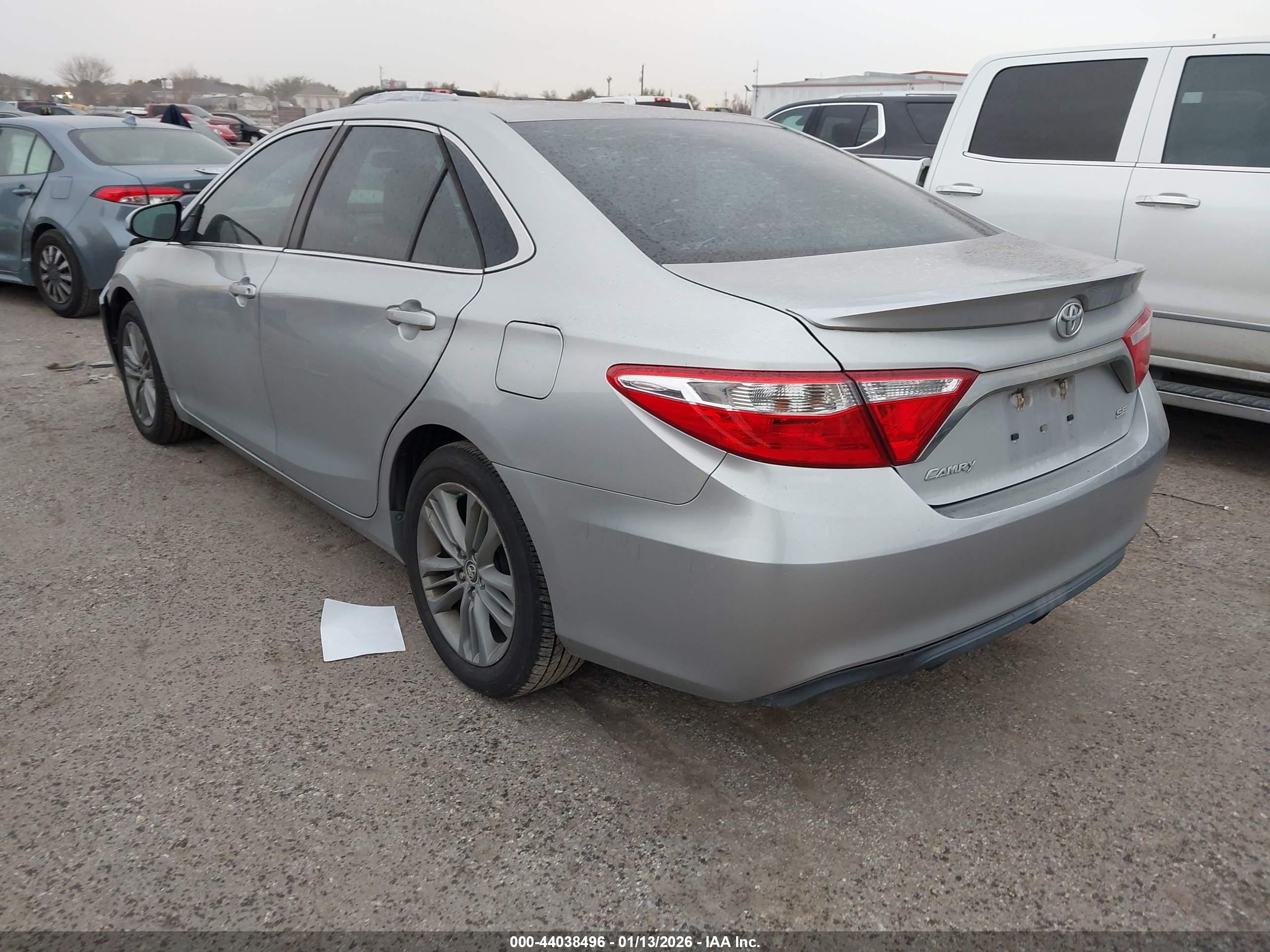 TOYOTA CAMRY image 3