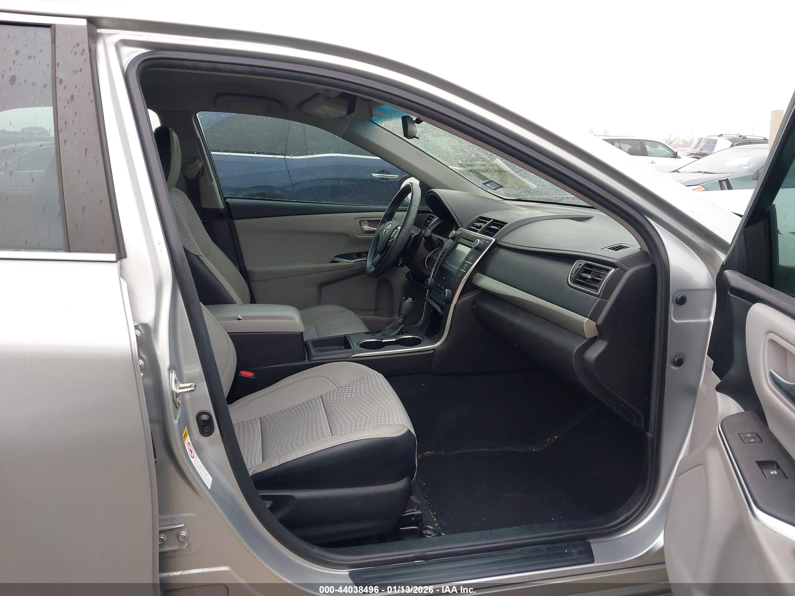 TOYOTA CAMRY image 5