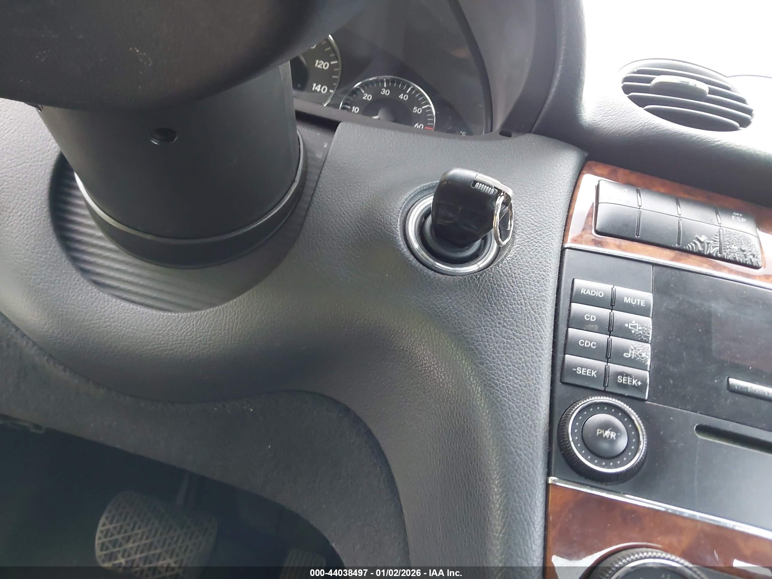 MERCEDES-BENZ CLK image 11