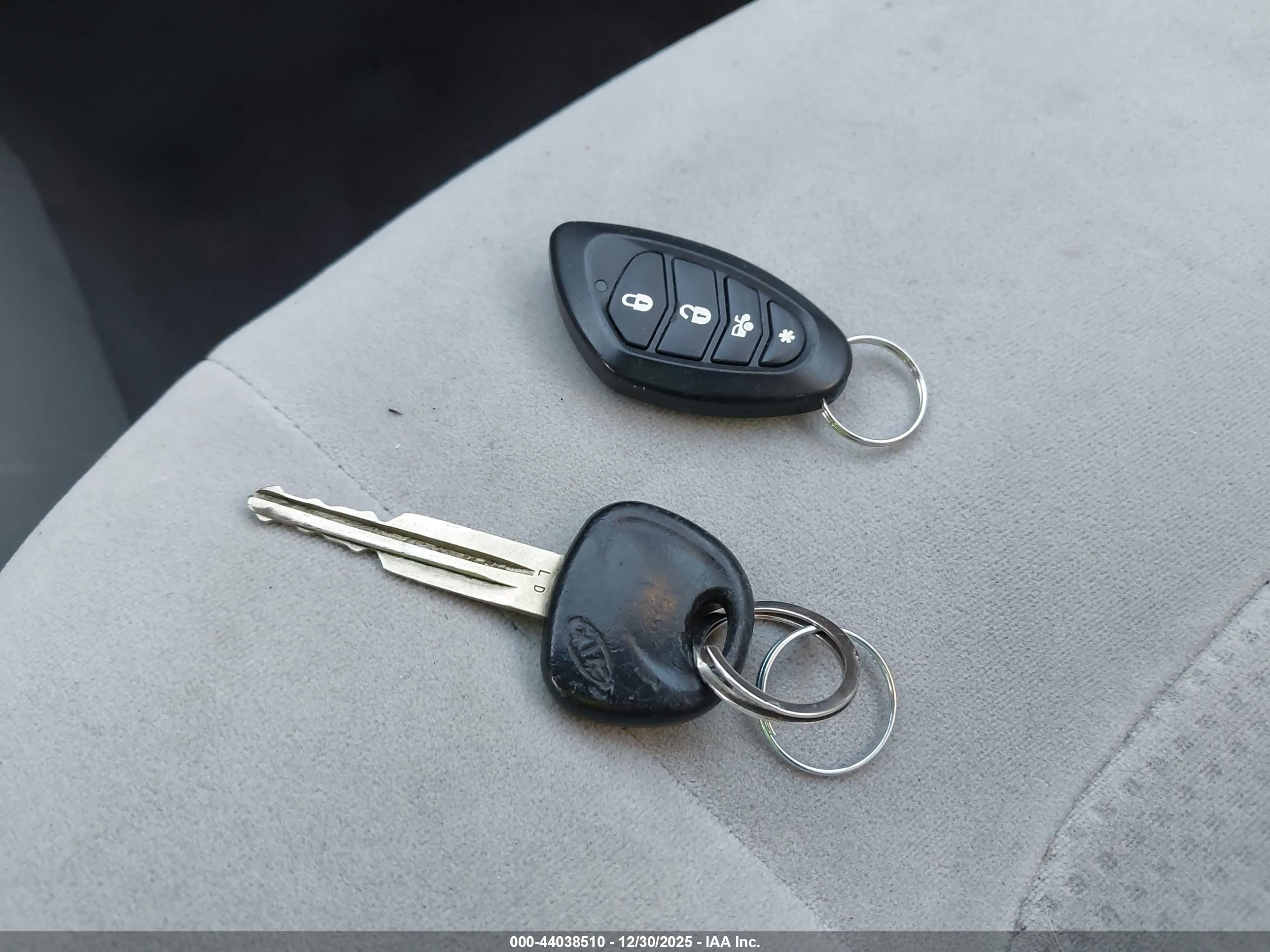 KIA SPECTRA image 11