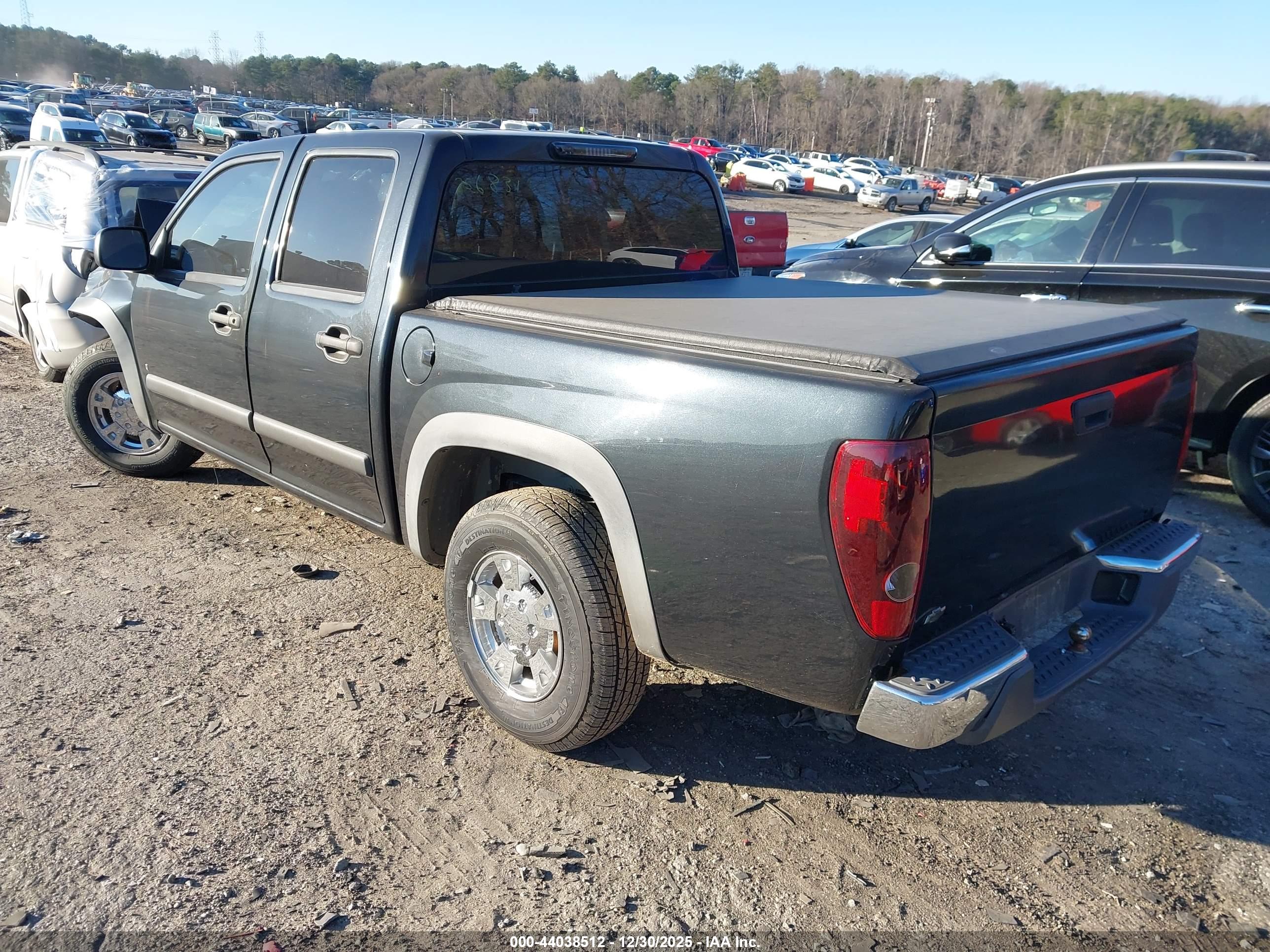 CHEVROLET COLORADO image 3