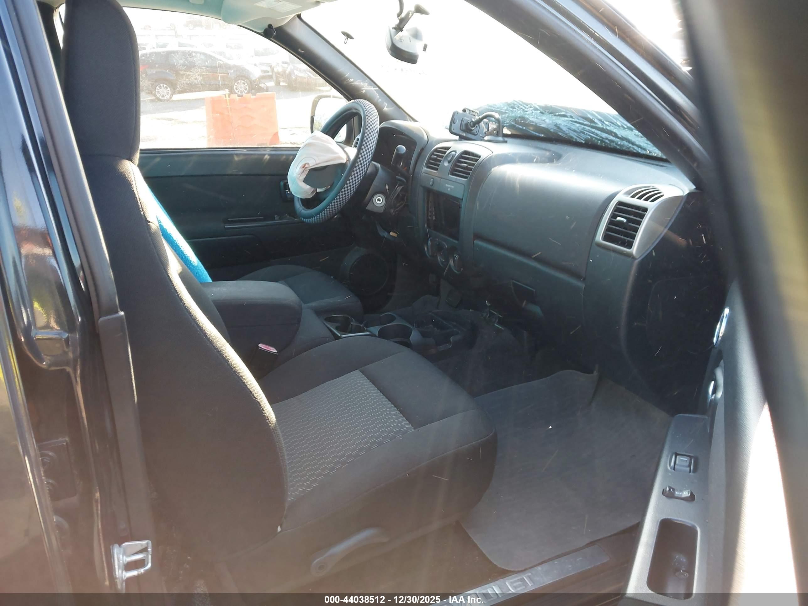 CHEVROLET COLORADO image 5