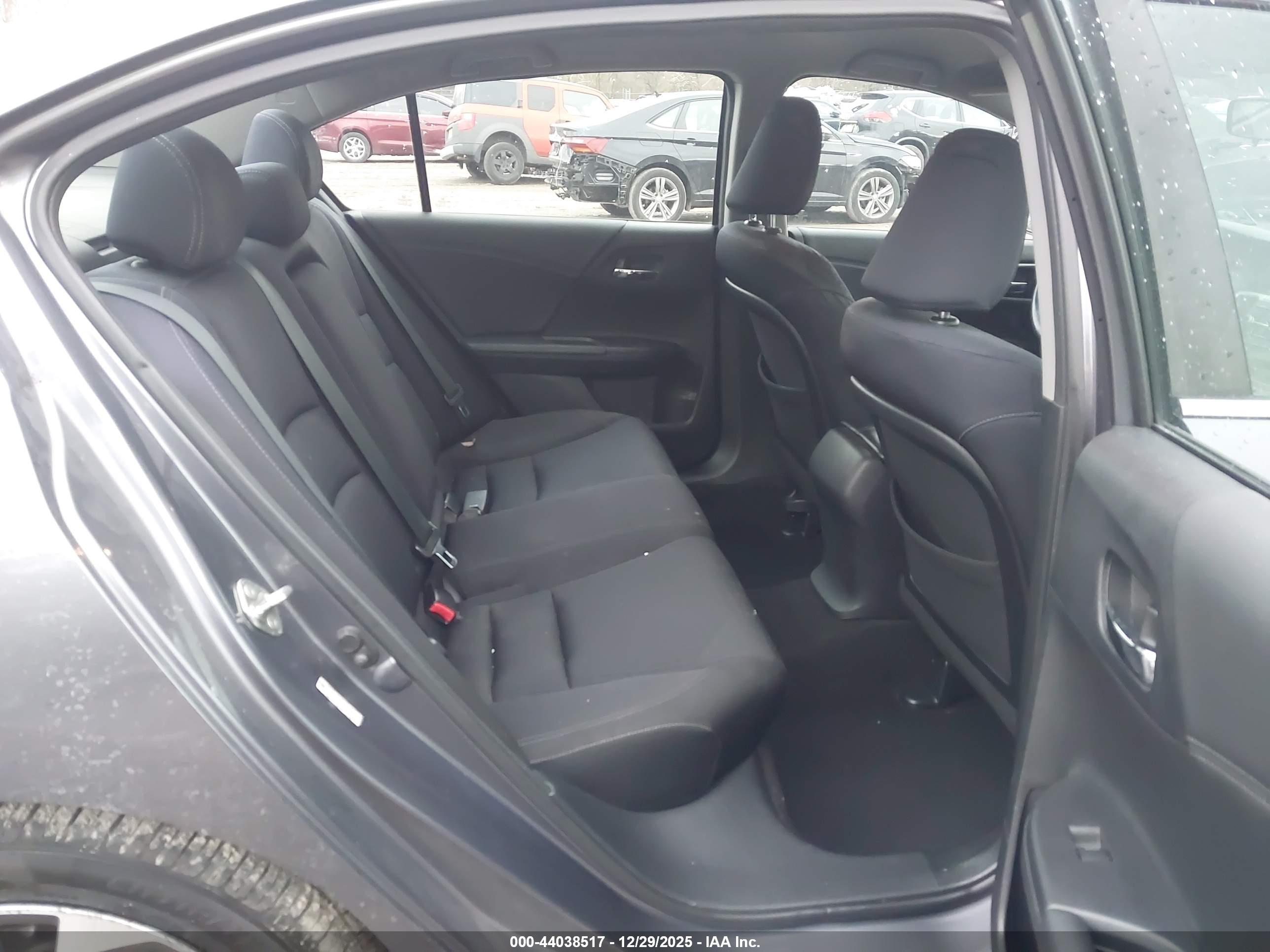 HONDA ACCORD image 8