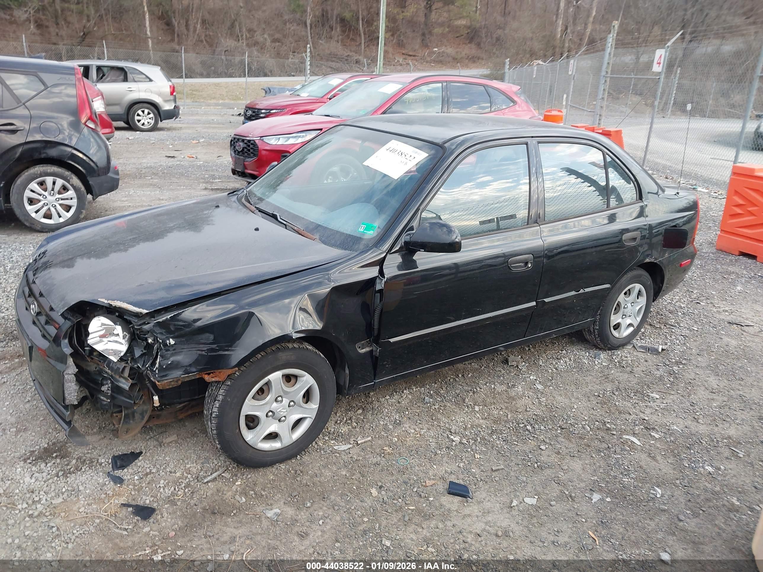 HYUNDAI ACCENT image 2