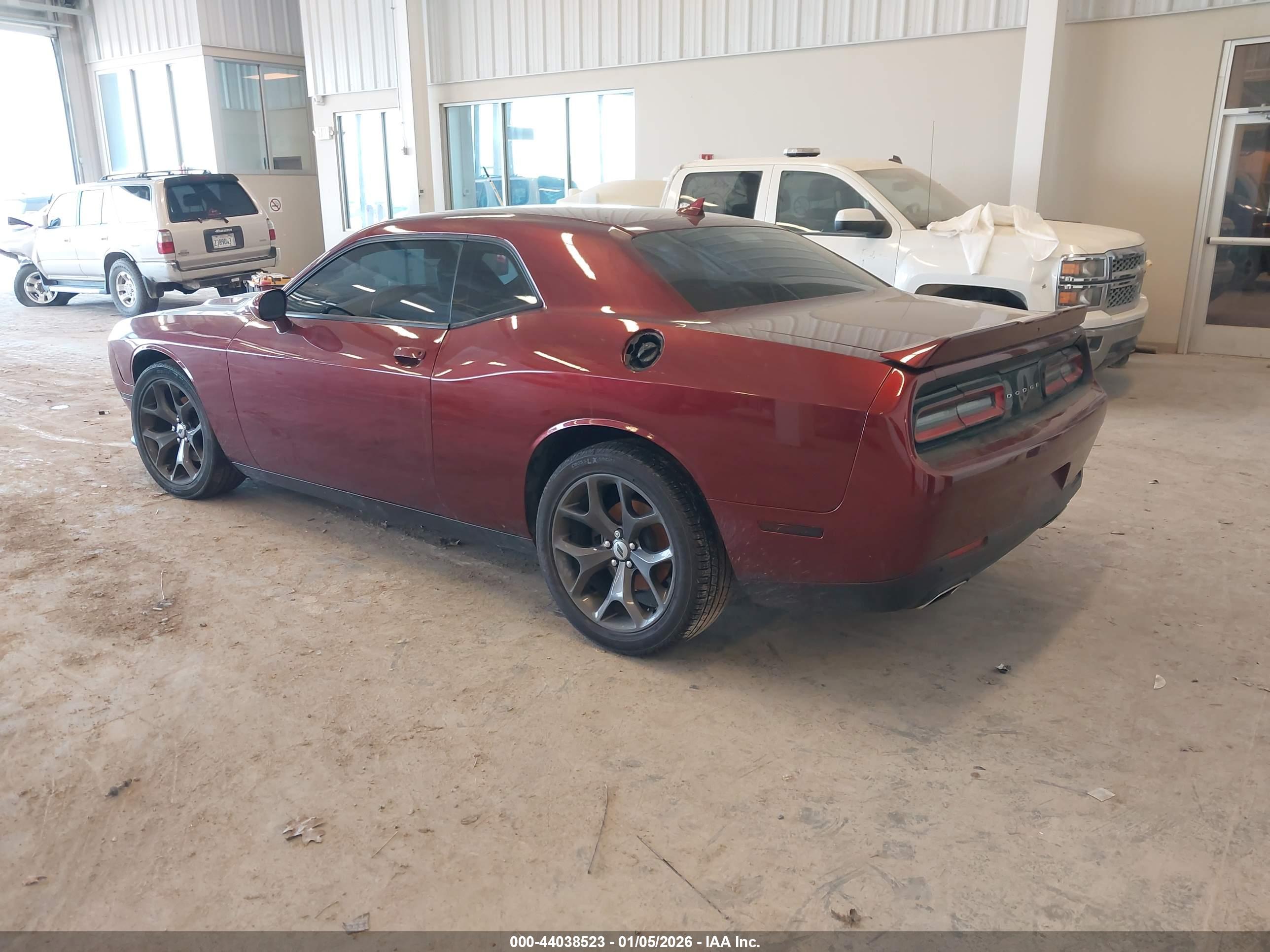 DODGE CHALLENGER image 3