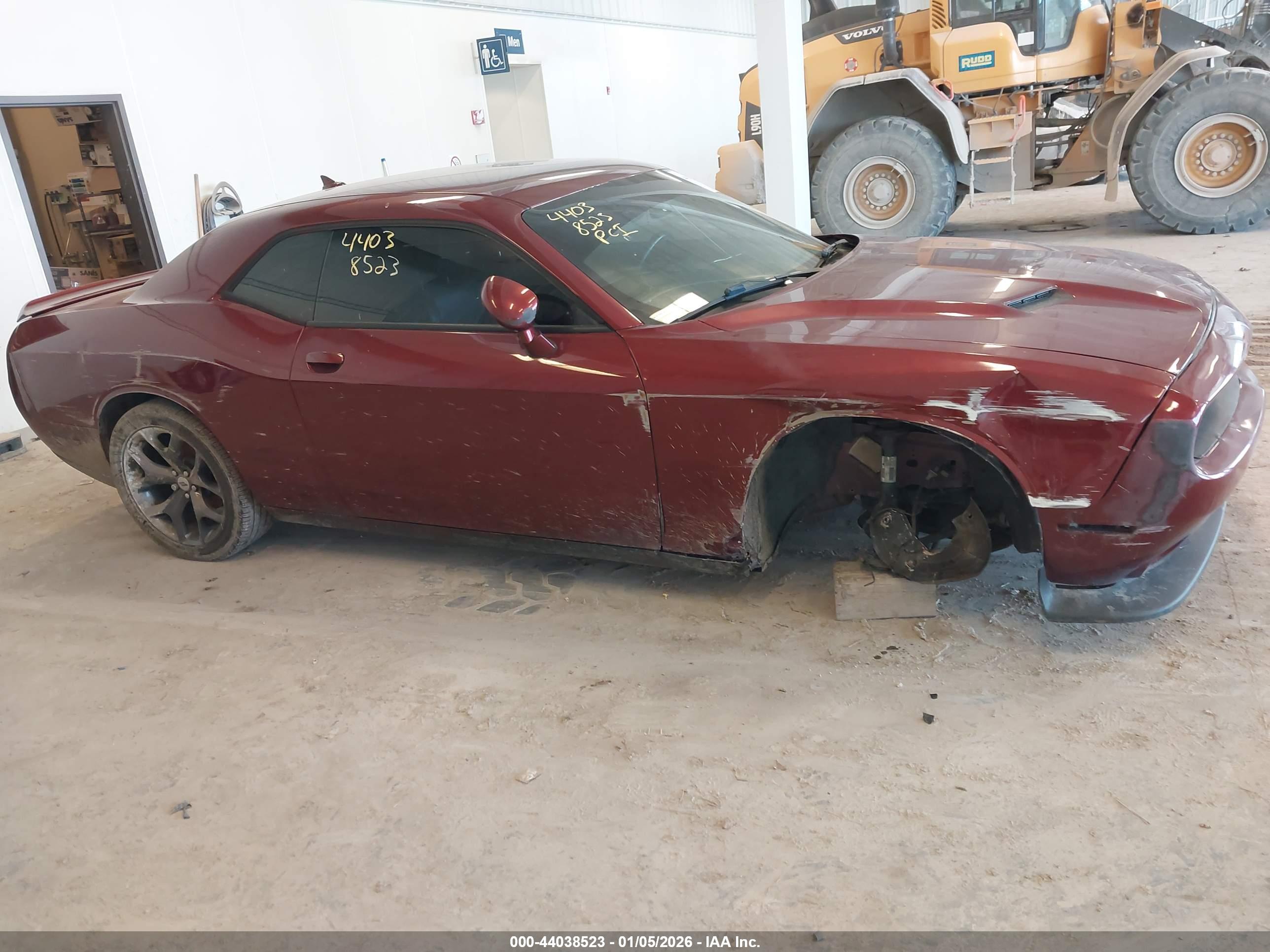 DODGE CHALLENGER image 6