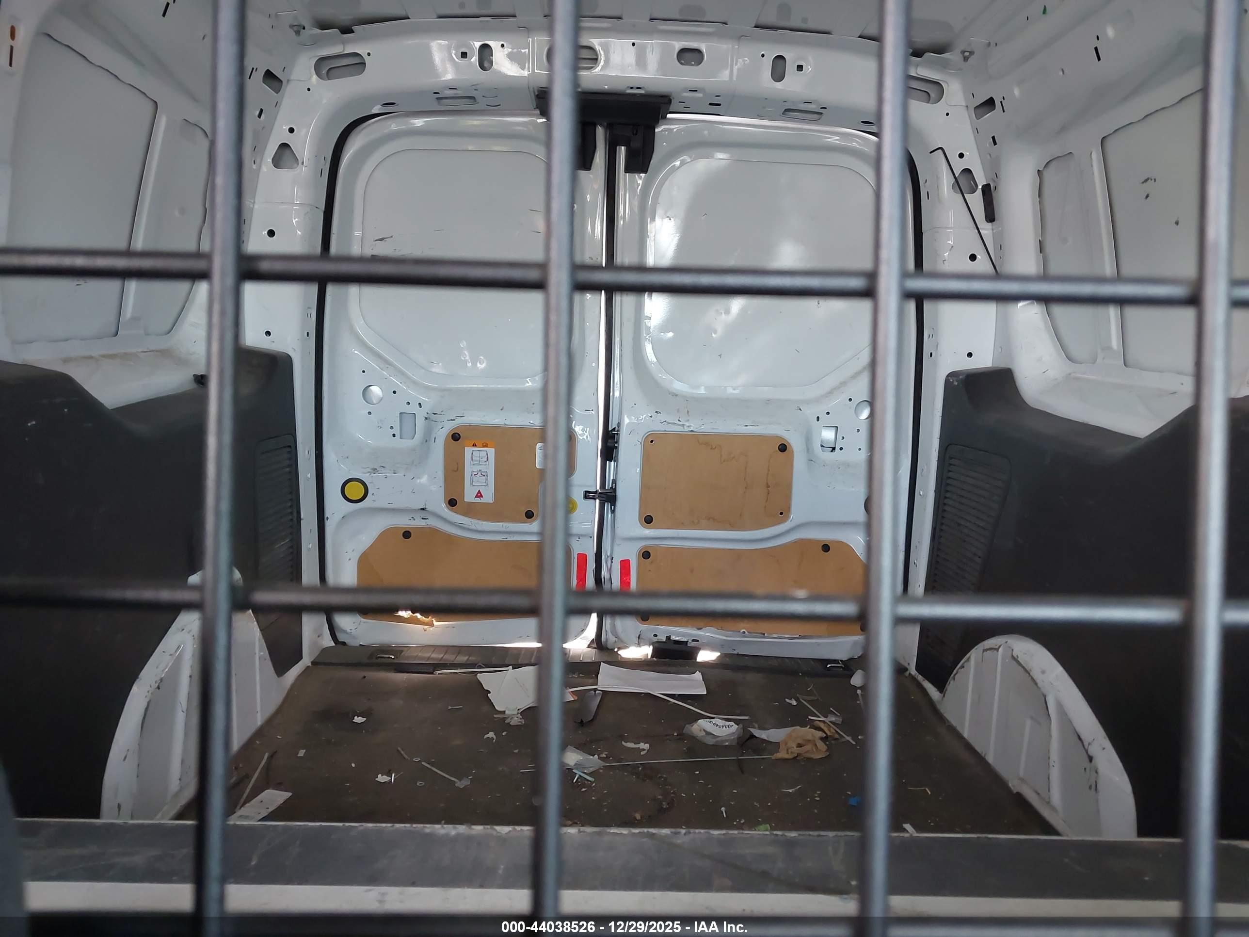 FORD TRANSIT image 8