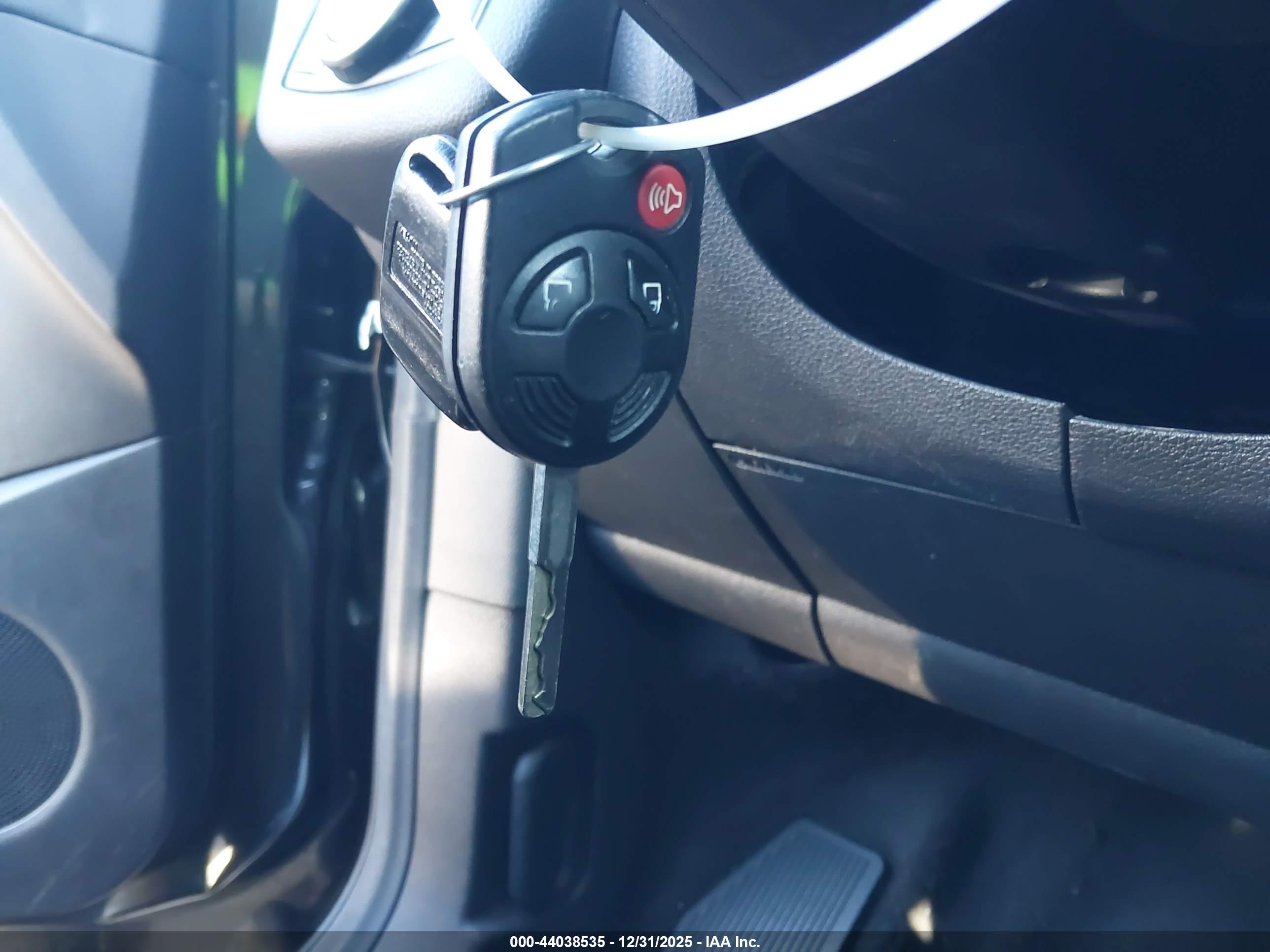 FORD ESCAPE image 11