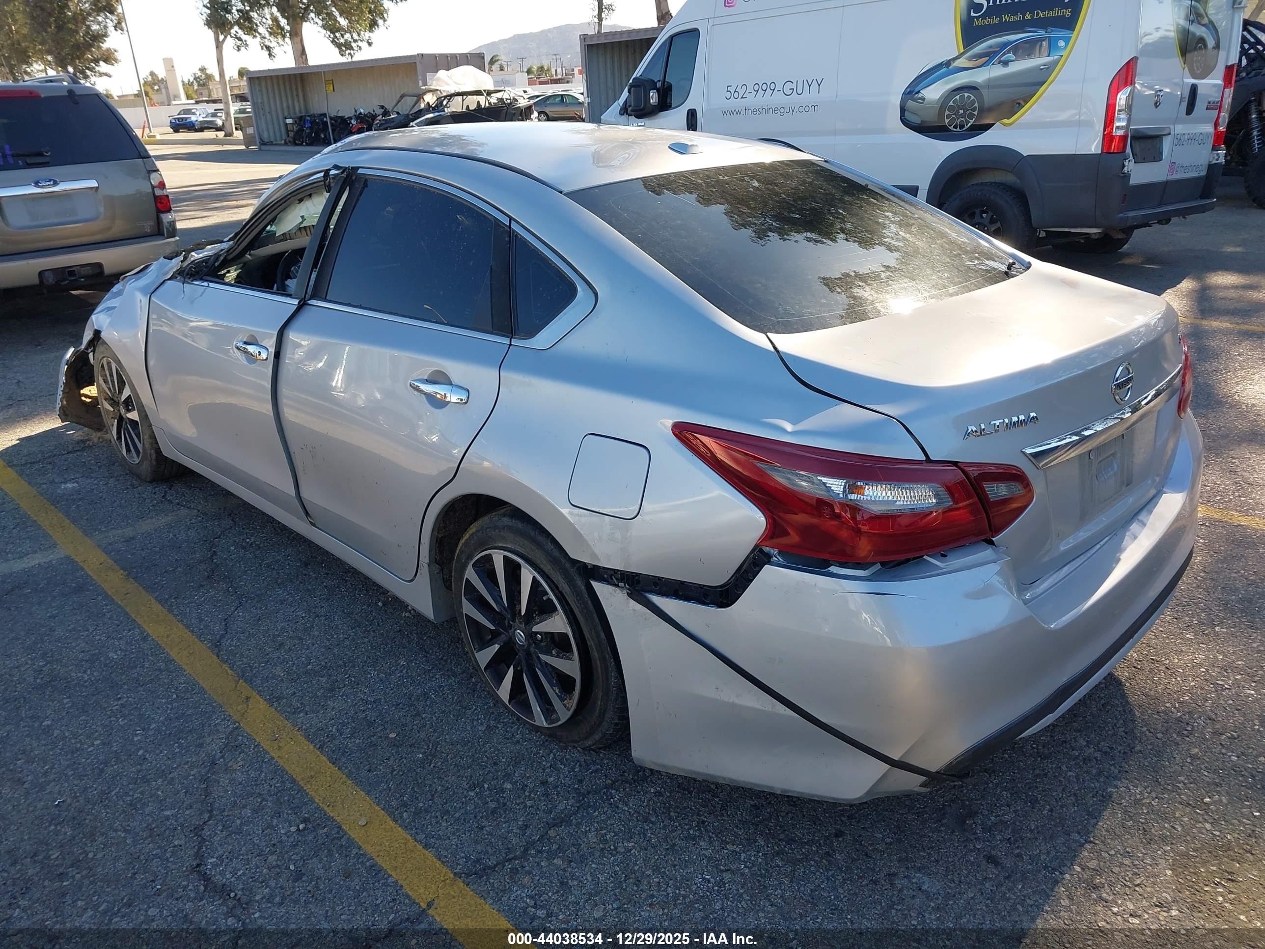 NISSAN ALTIMA image 3