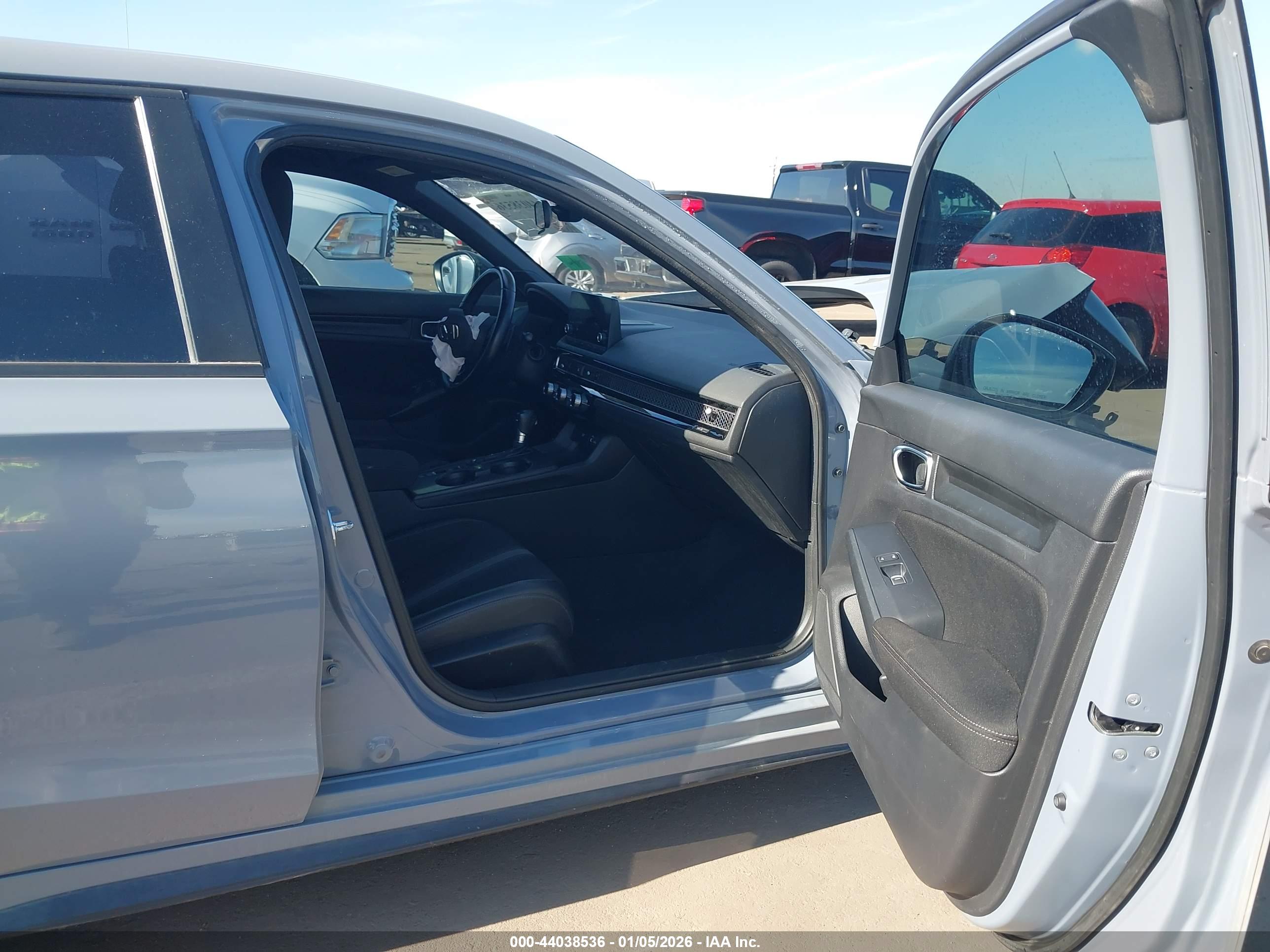 HONDA CIVIC image 5