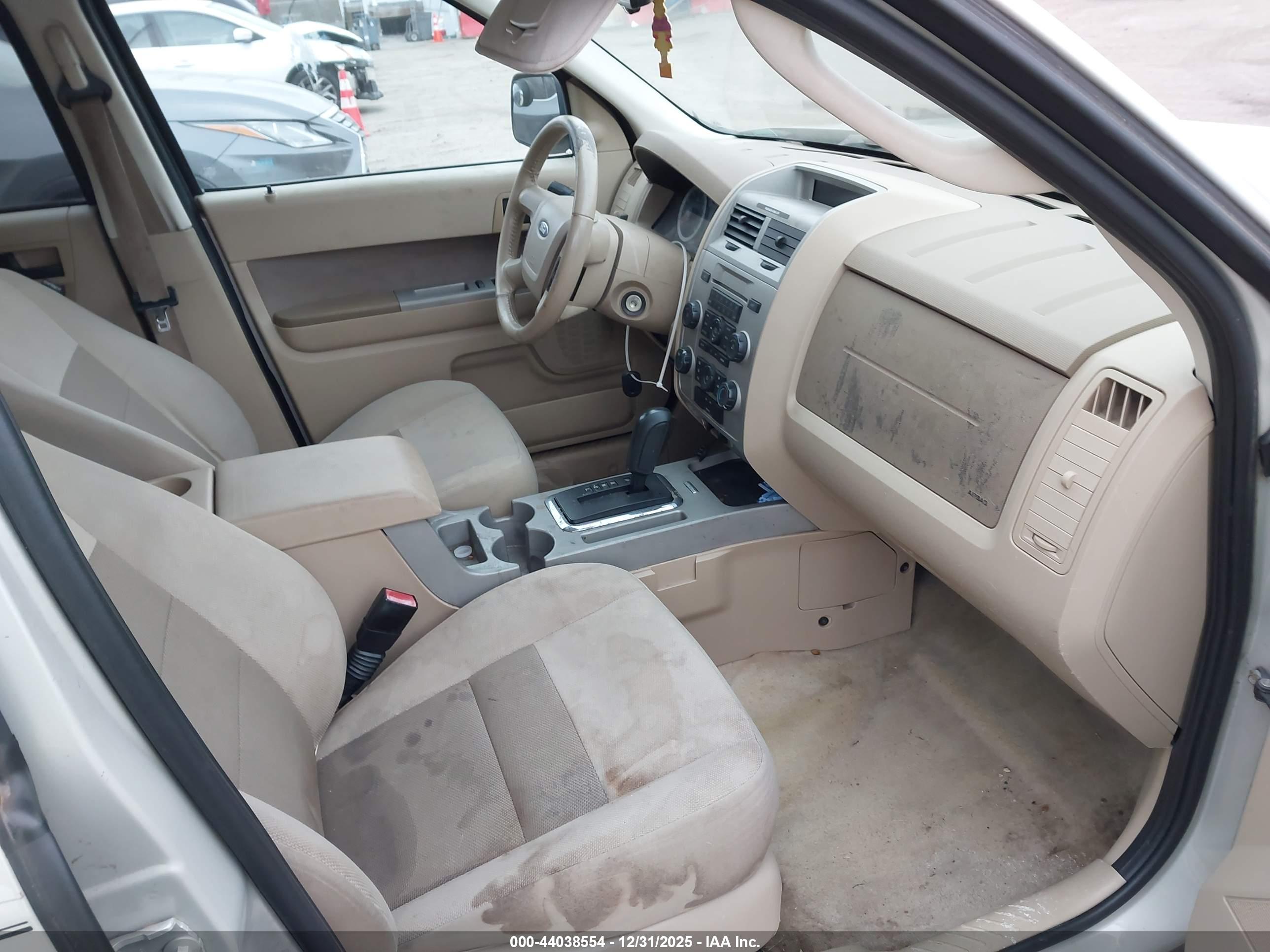 FORD ESCAPE image 5