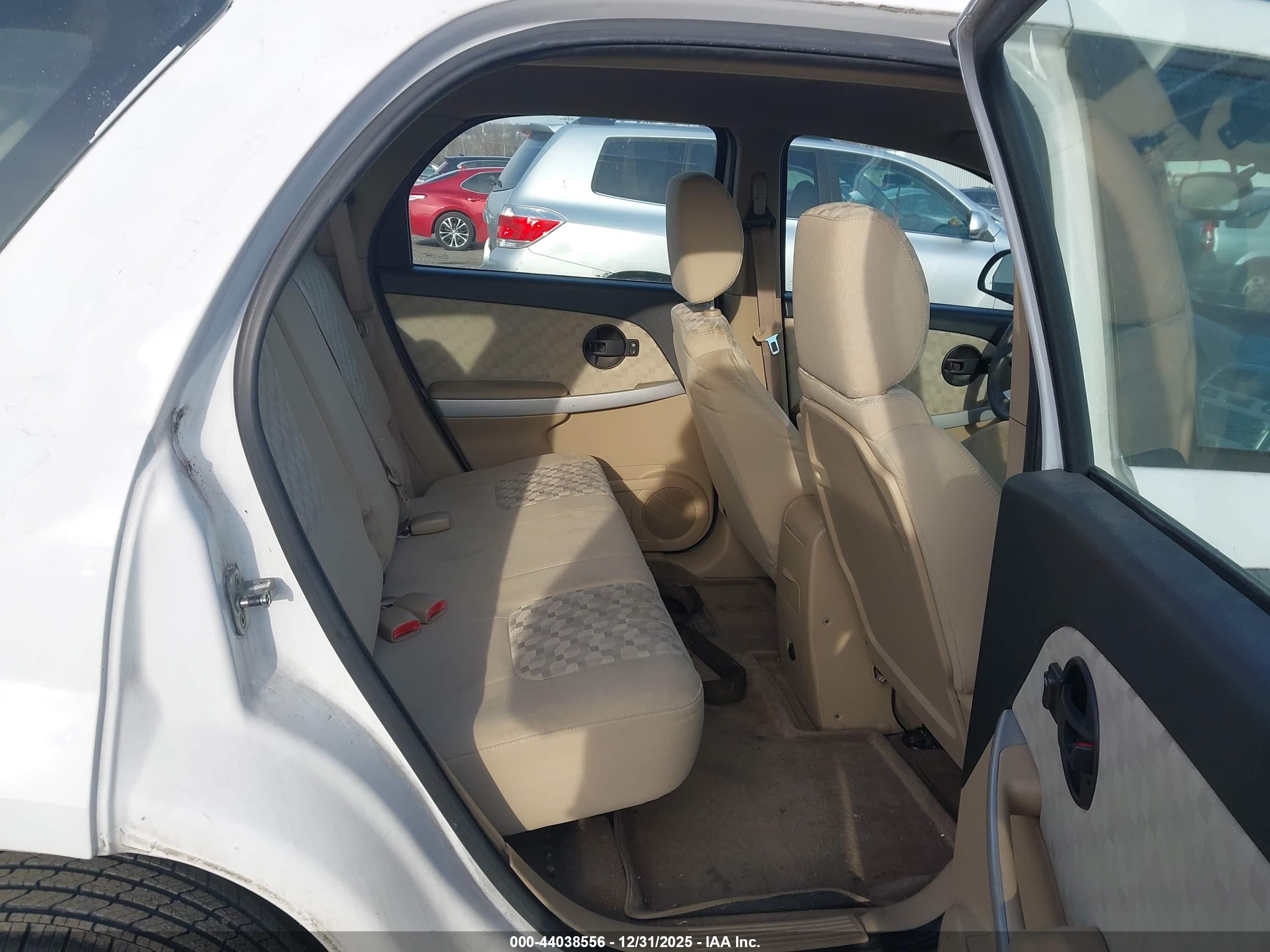 CHEVROLET EQUINOX image 8
