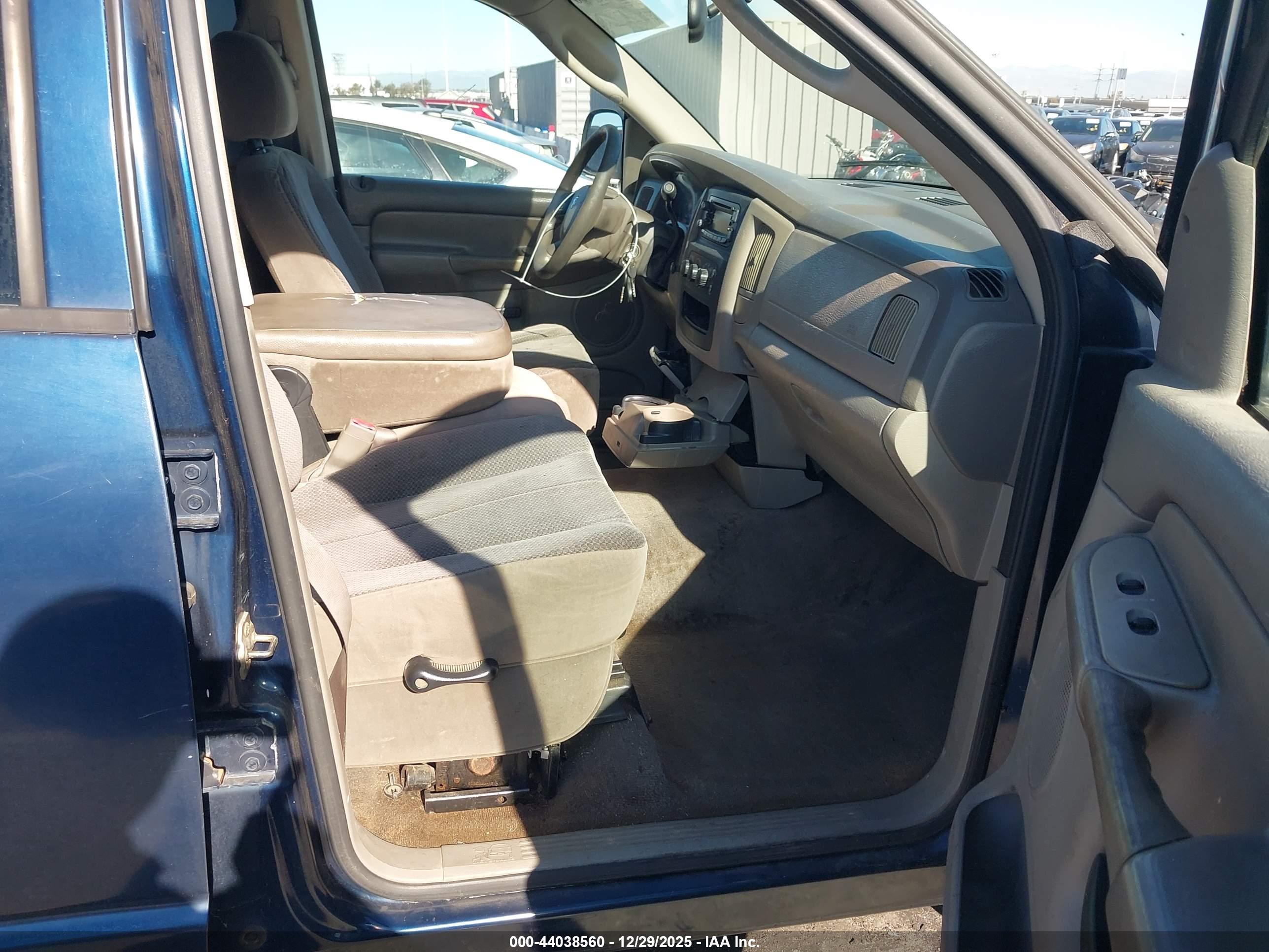 DODGE RAM image 5