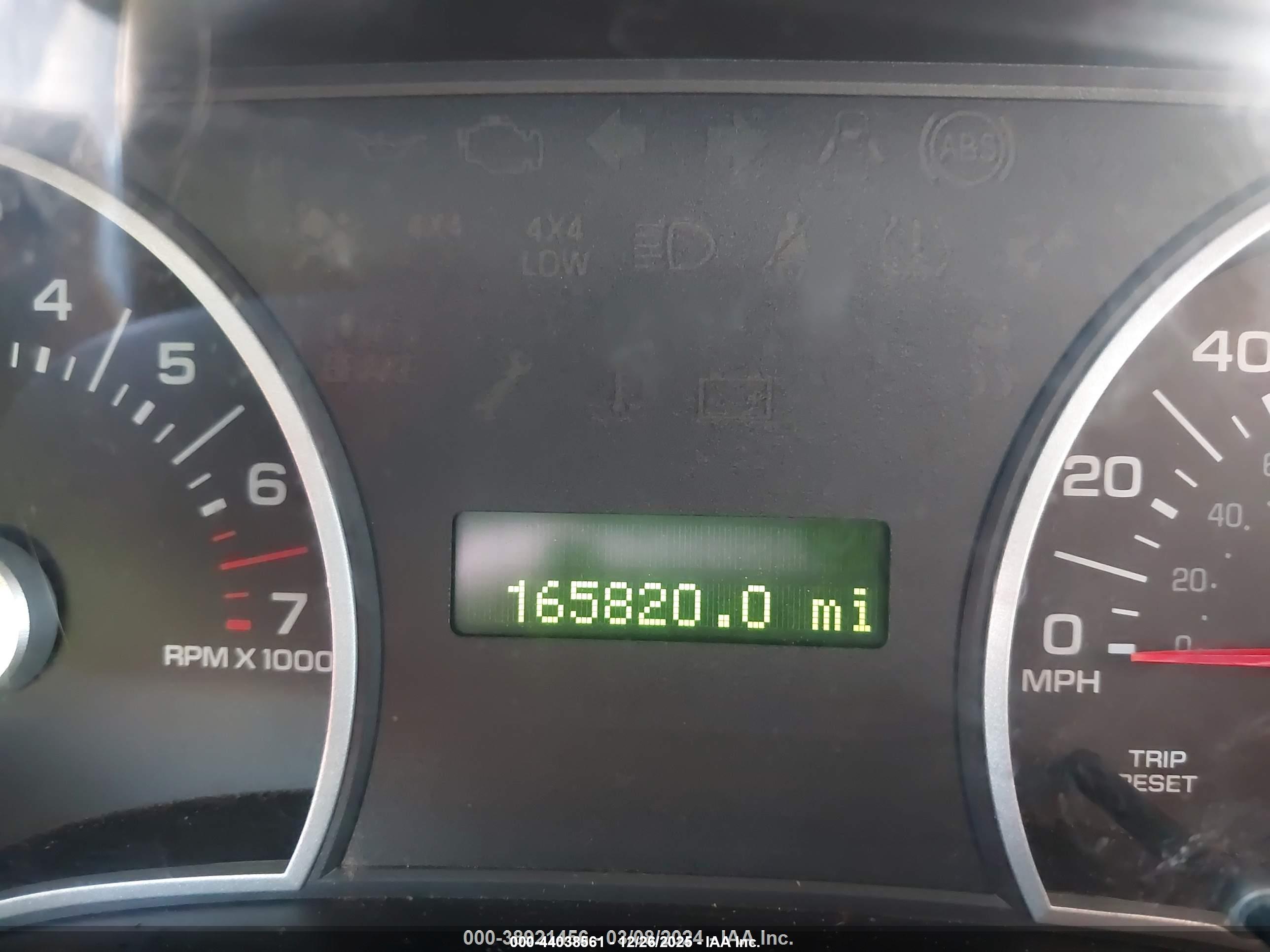 FORD EXPLORER image 7