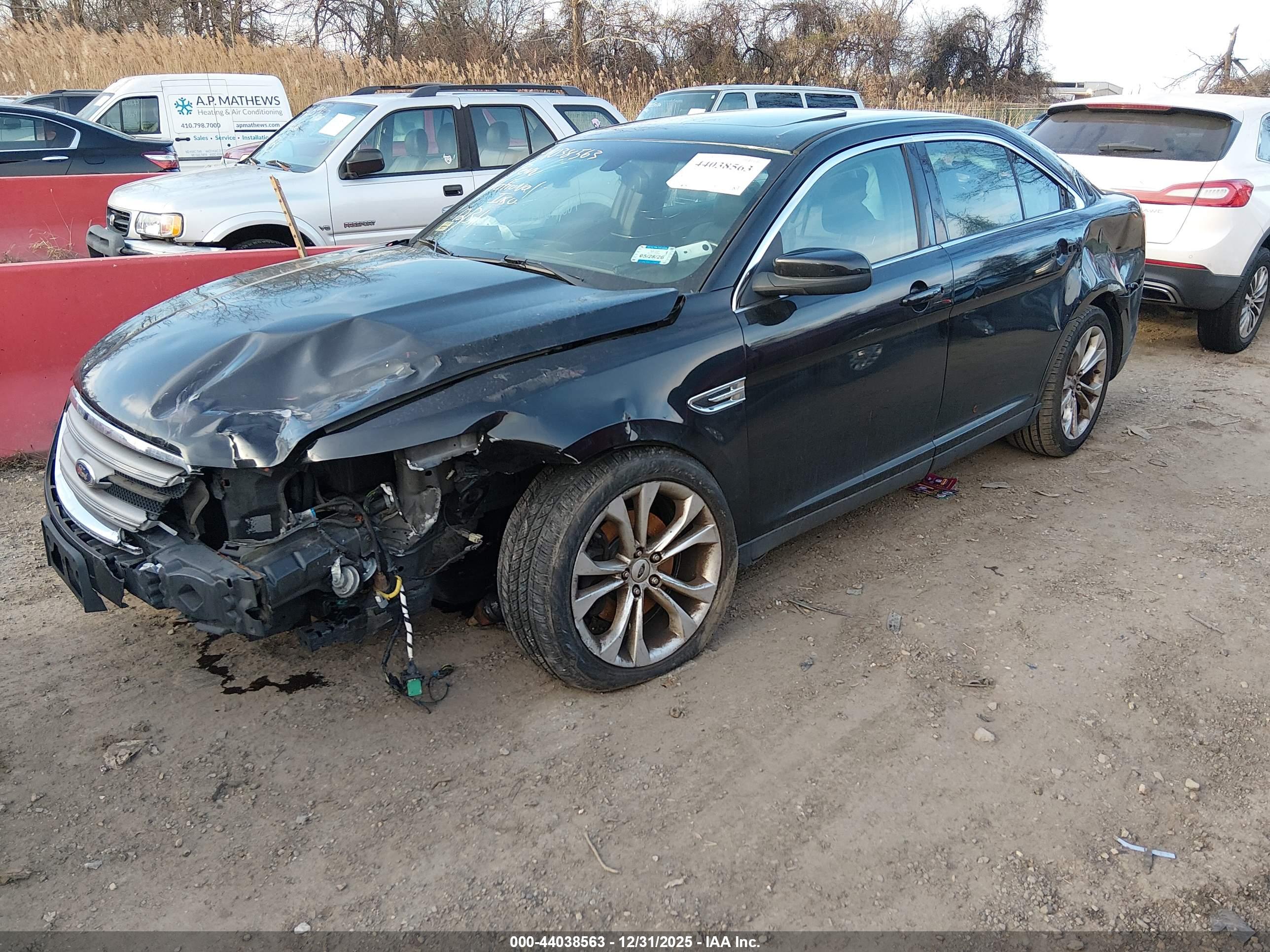 FORD TAURUS image 2