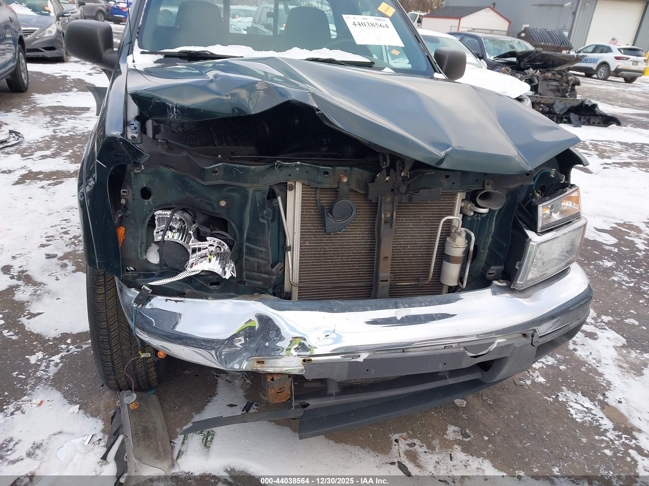 GMC CANYON image 6