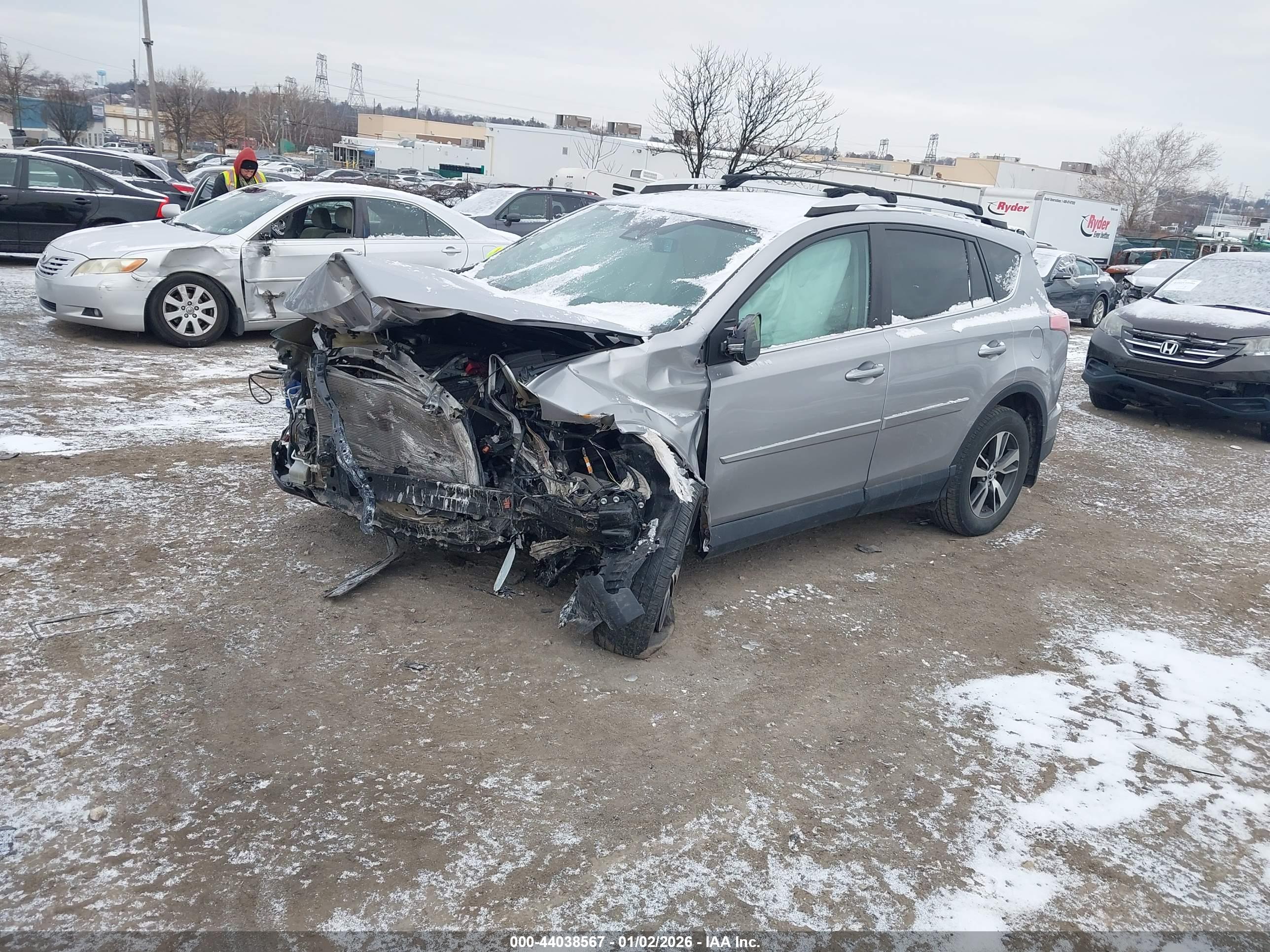 TOYOTA RAV4 image 2