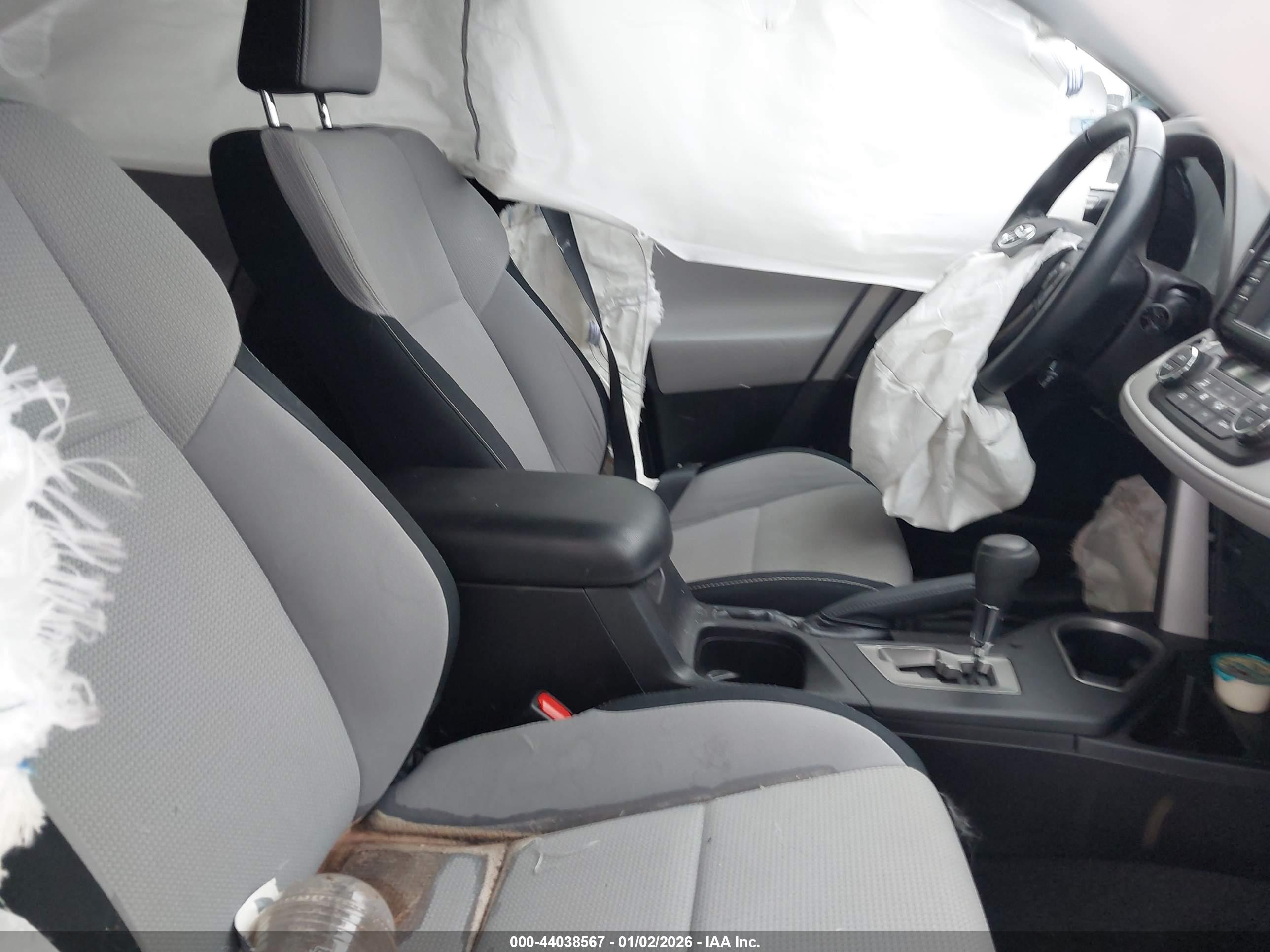 TOYOTA RAV4 image 5