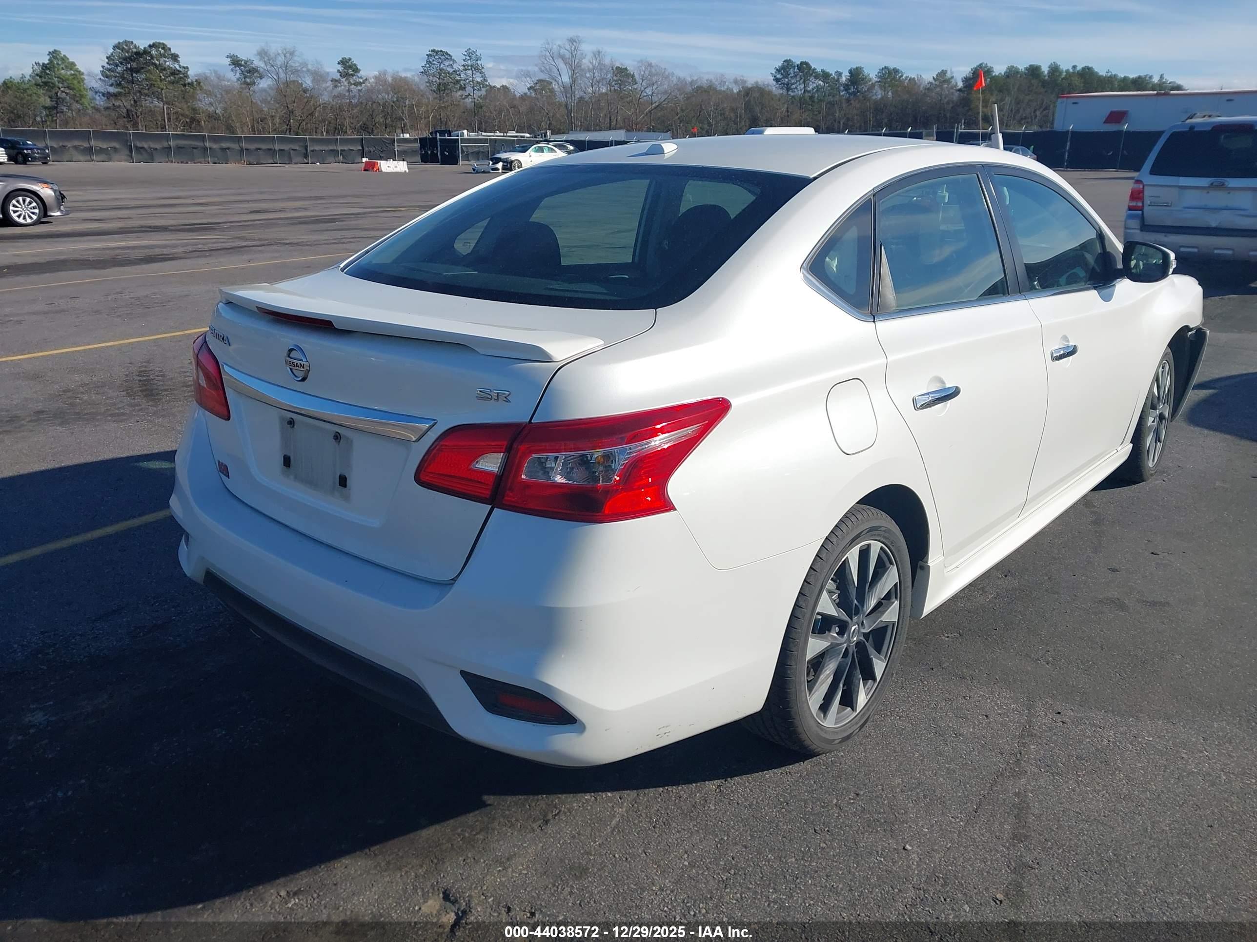 NISSAN SENTRA image 4