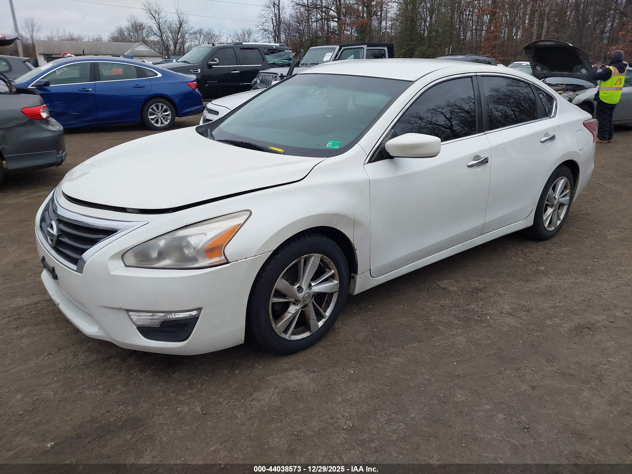 NISSAN ALTIMA image 2