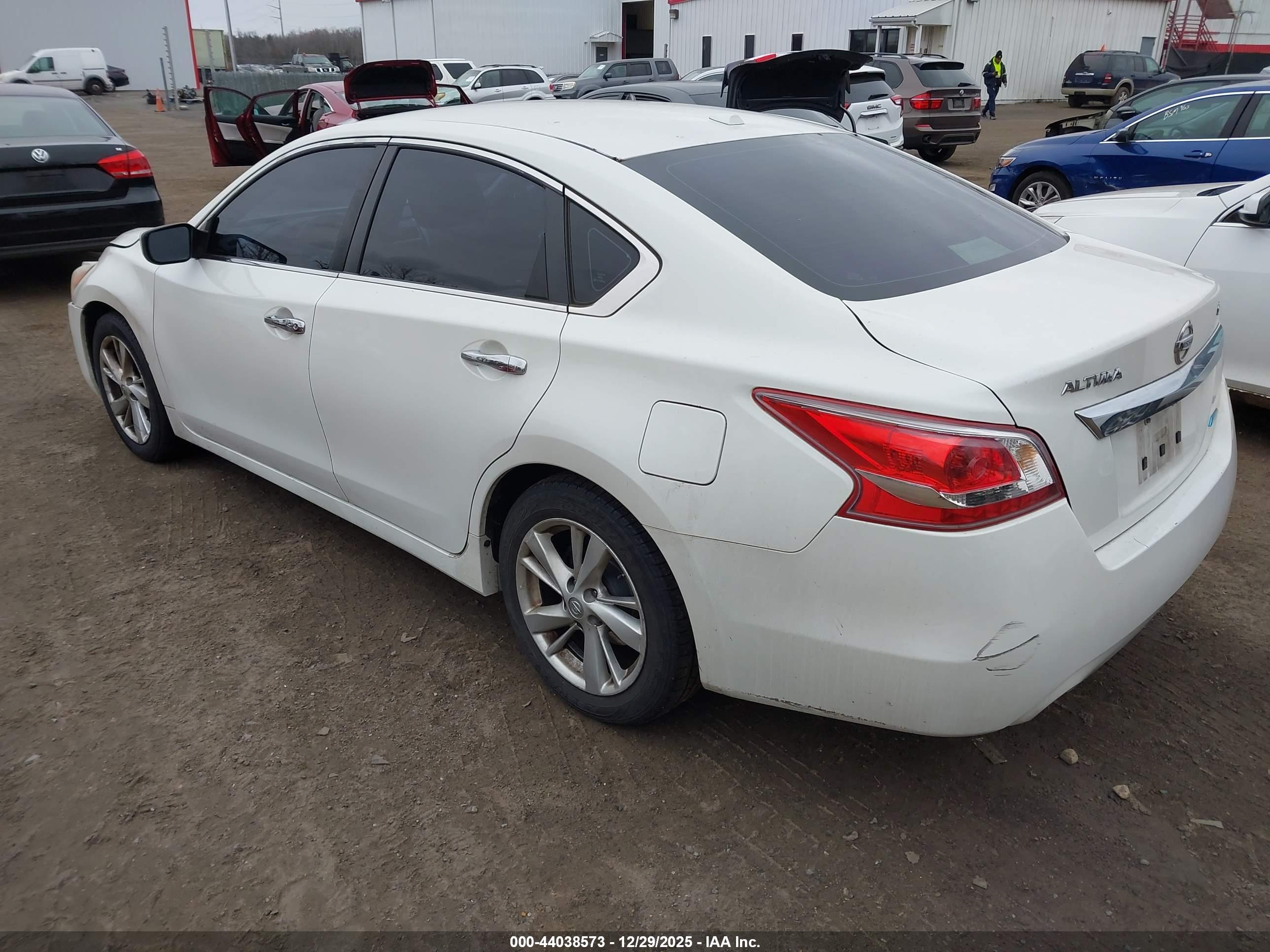 NISSAN ALTIMA image 3