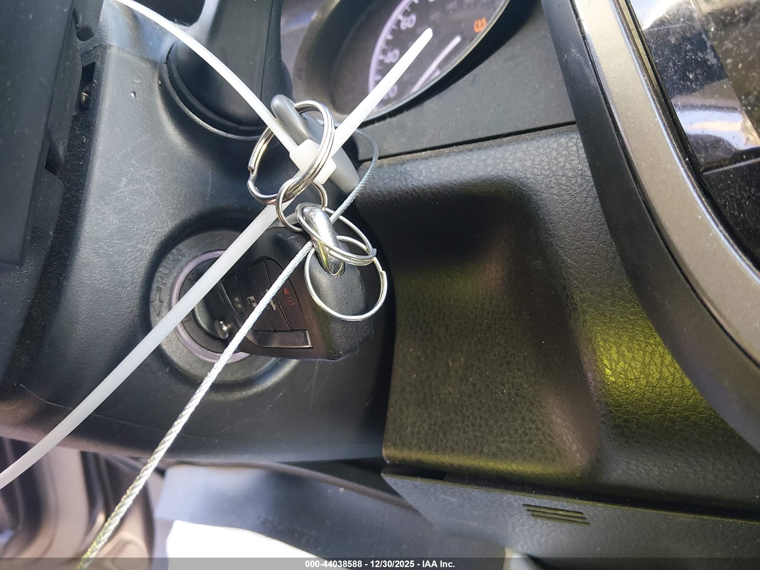 TOYOTA CAMRY image 11