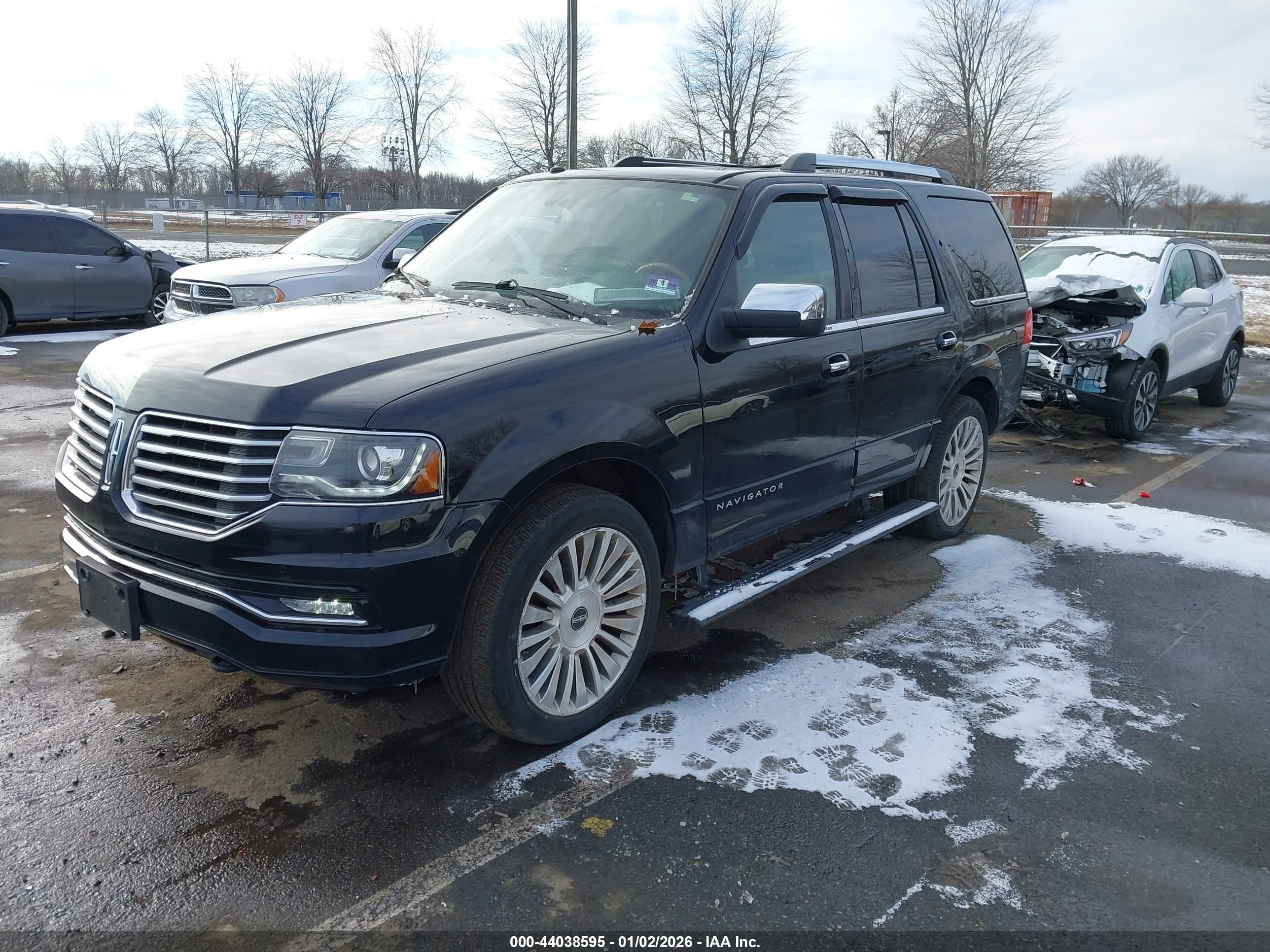 LINCOLN NAVIGATOR image 2