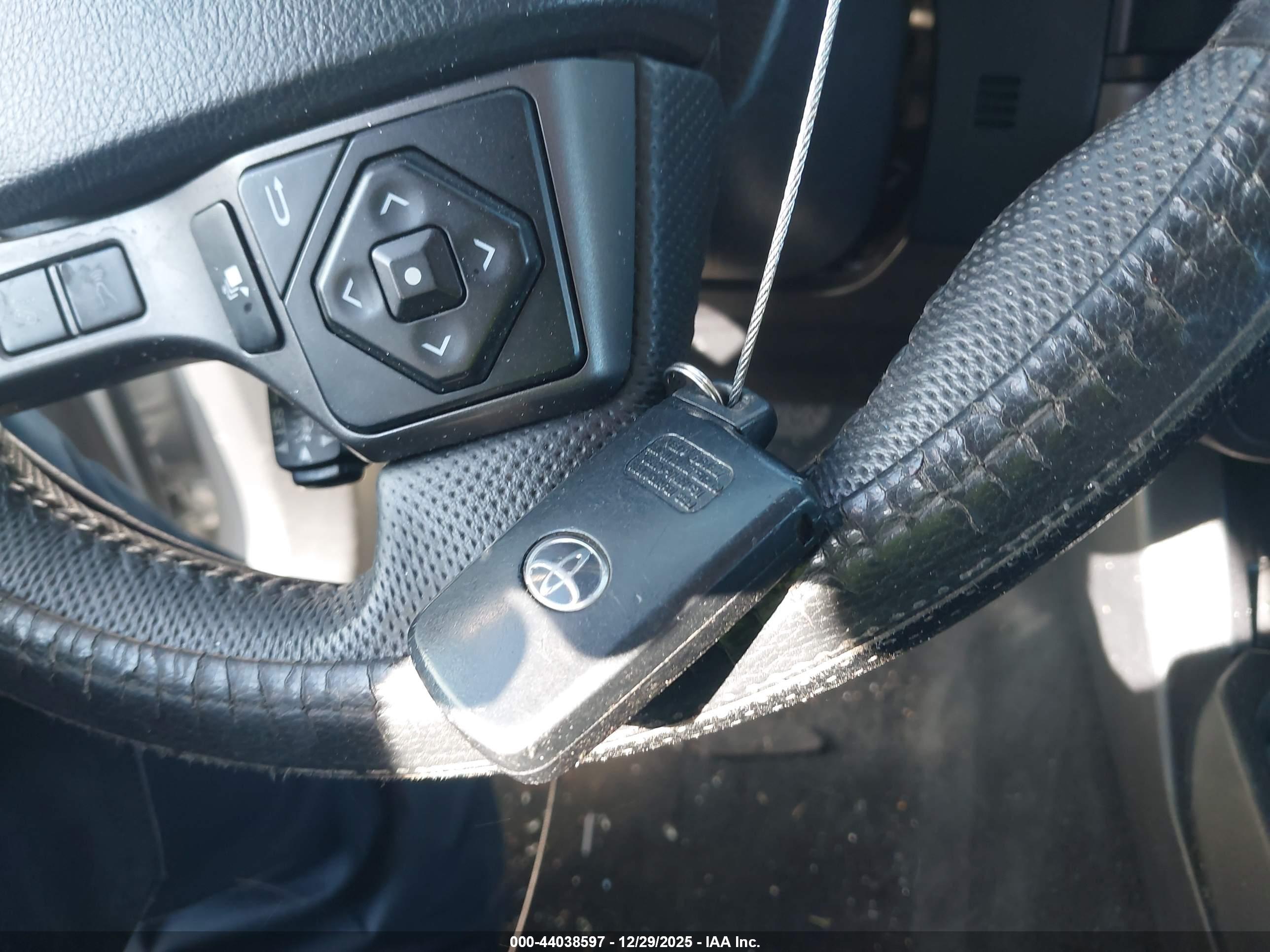 TOYOTA TACOMA image 11