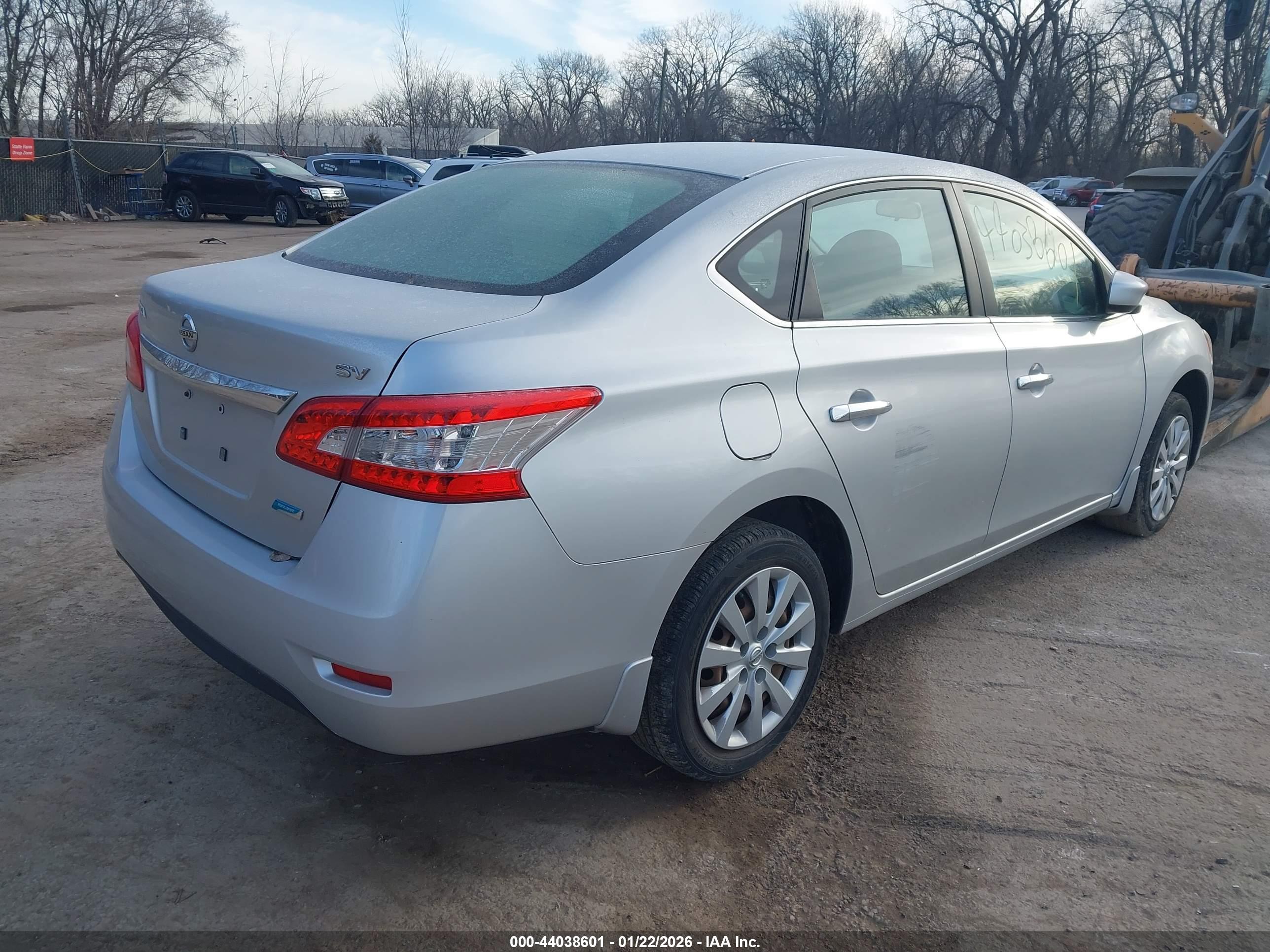 NISSAN SENTRA image 4