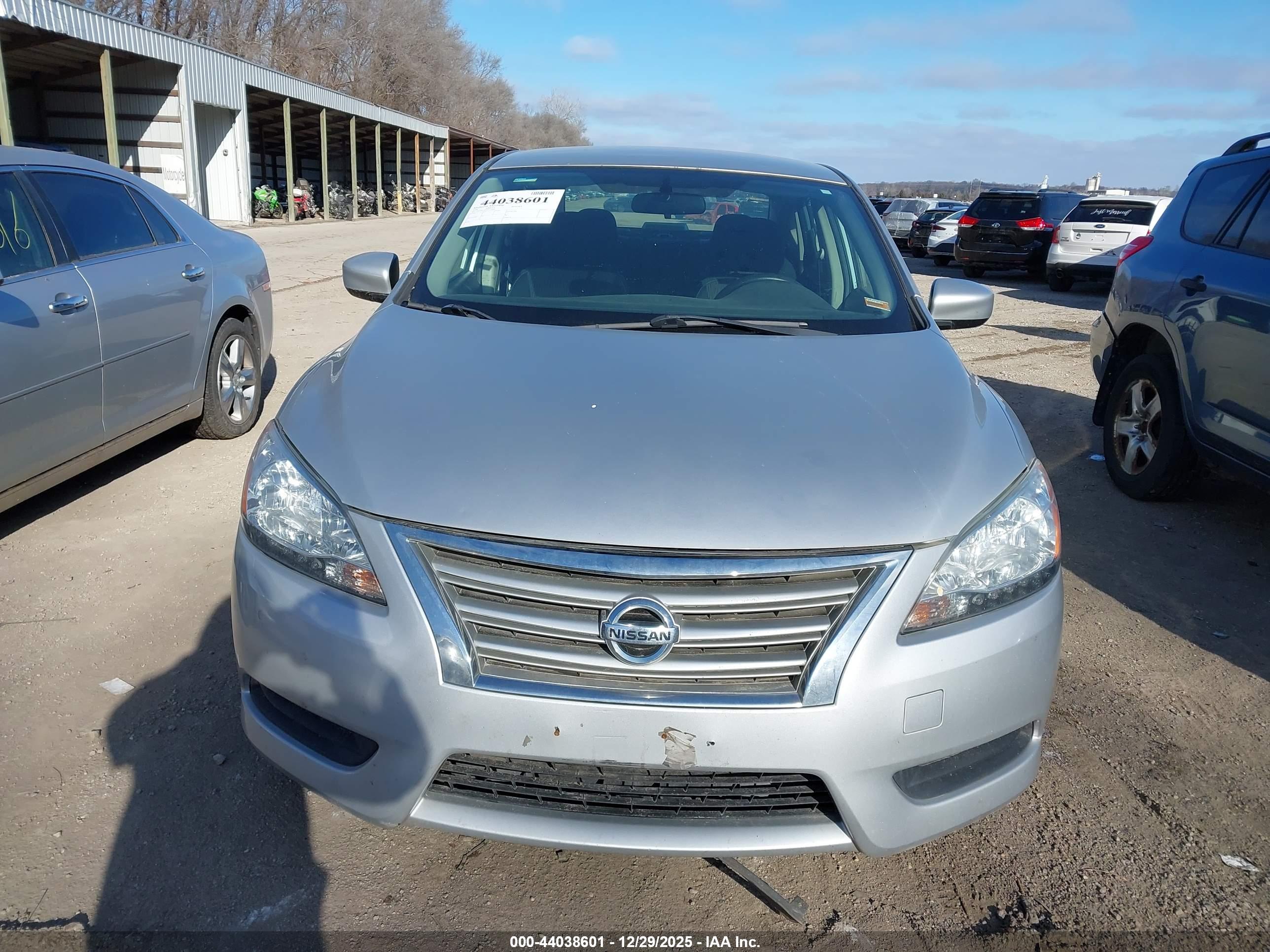 NISSAN SENTRA image 6