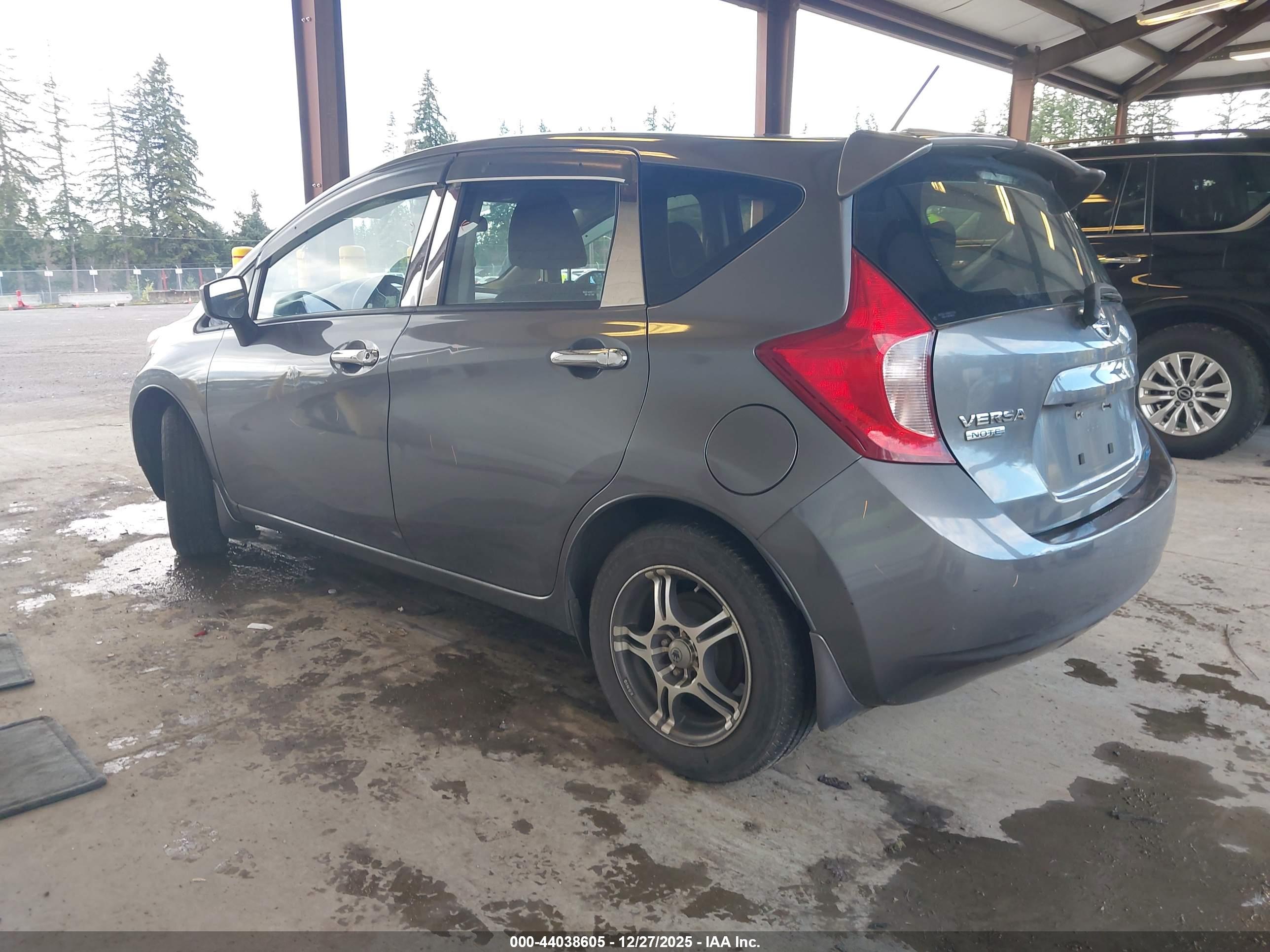 NISSAN VERSA image 3