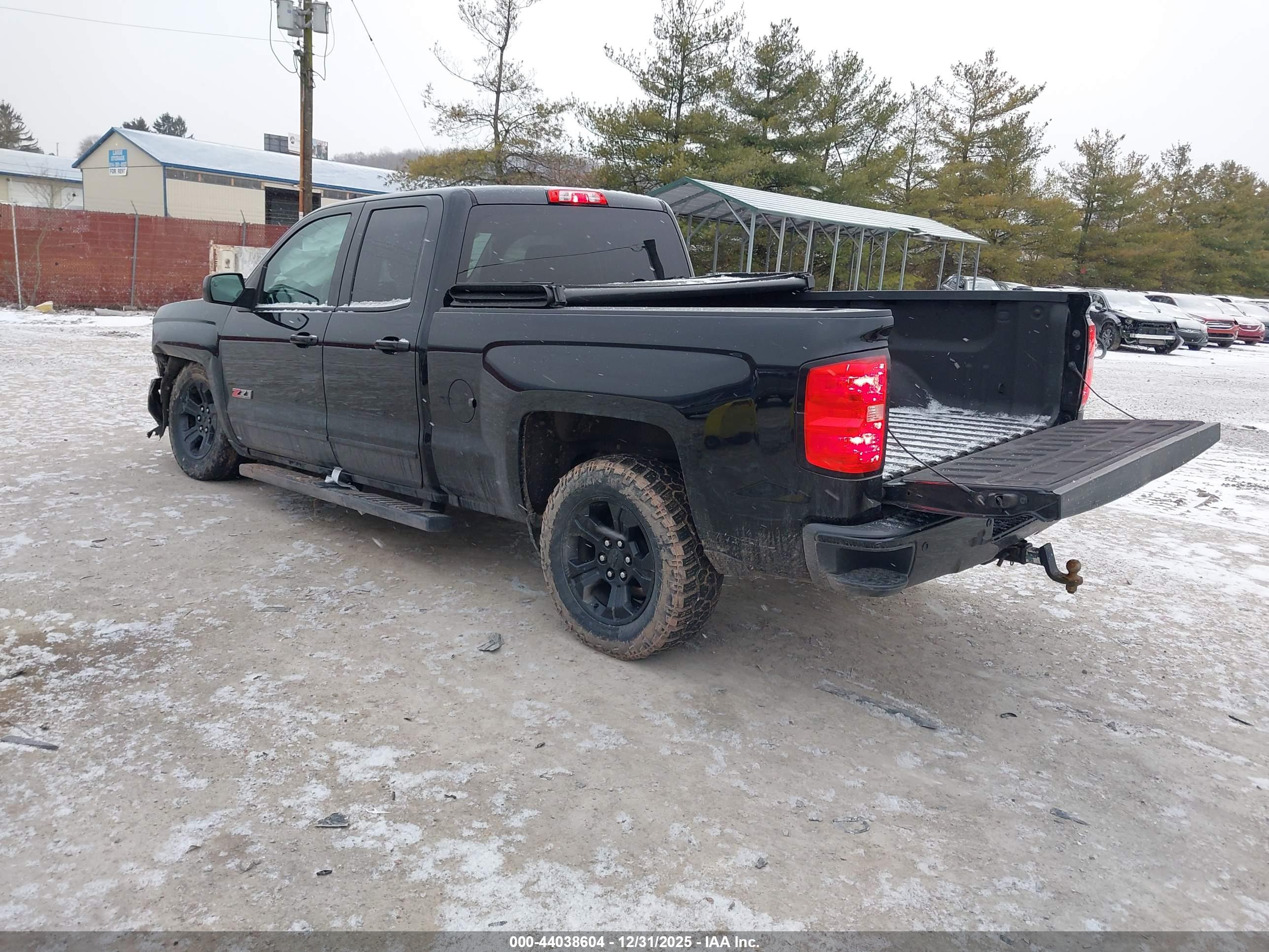 CHEVROLET SILVERADO image 3