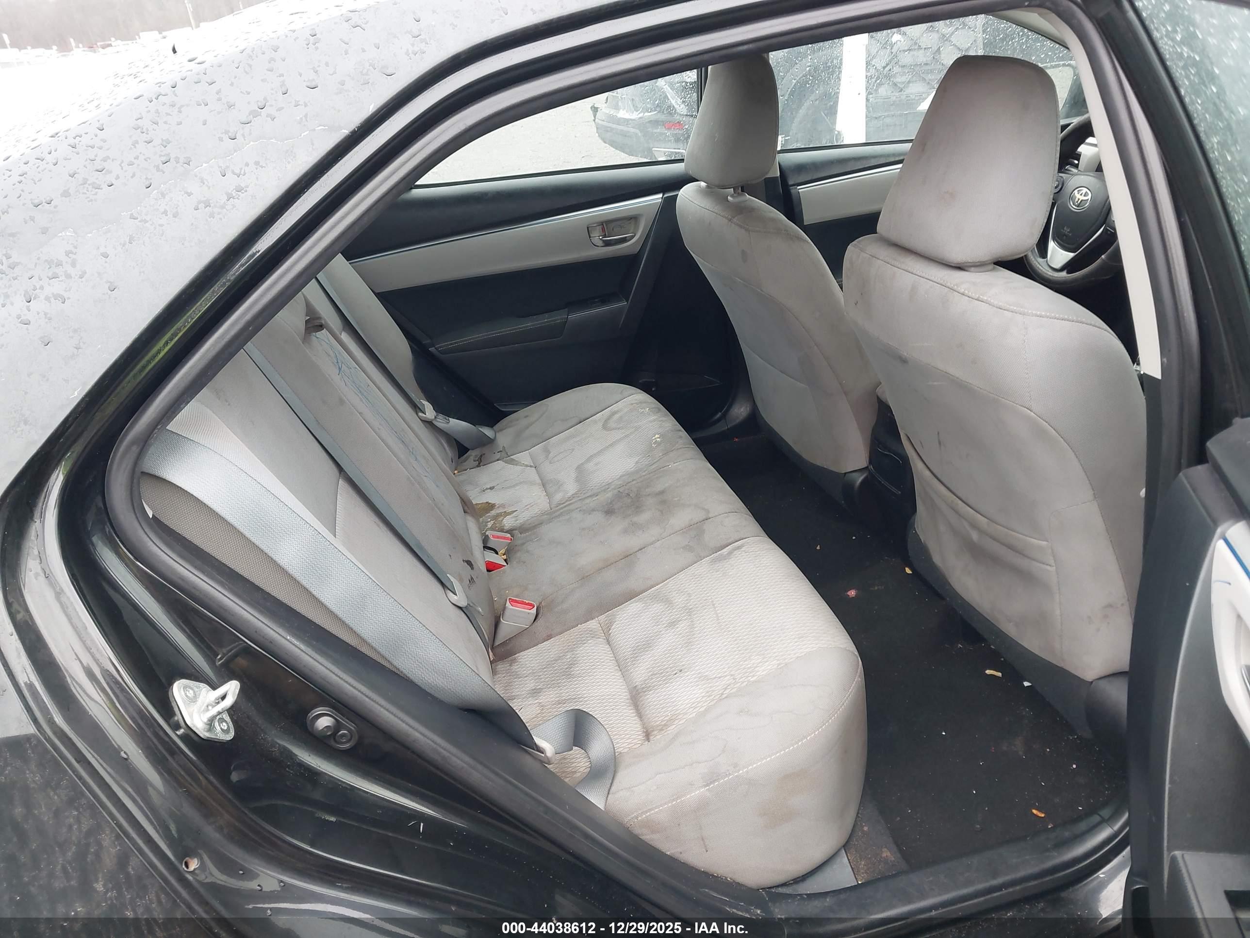 TOYOTA COROLLA image 8