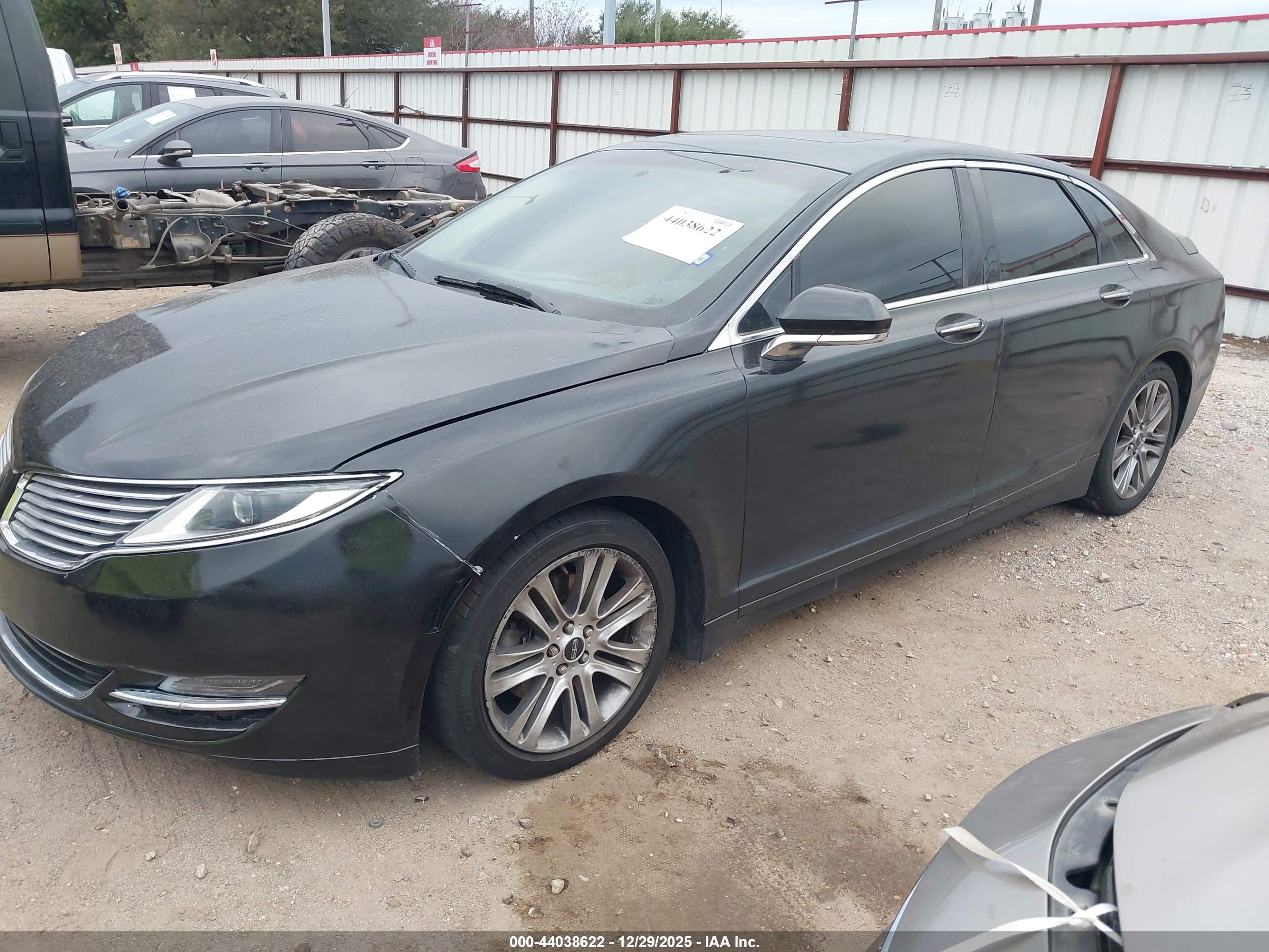 LINCOLN MKZ image 2