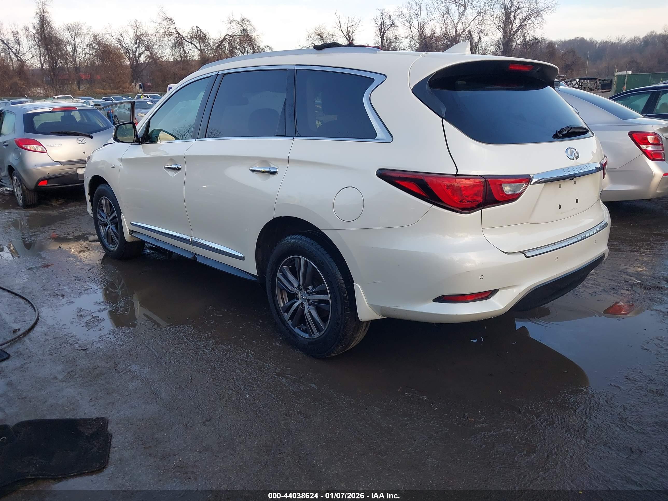 INFINITI QX60 image 3