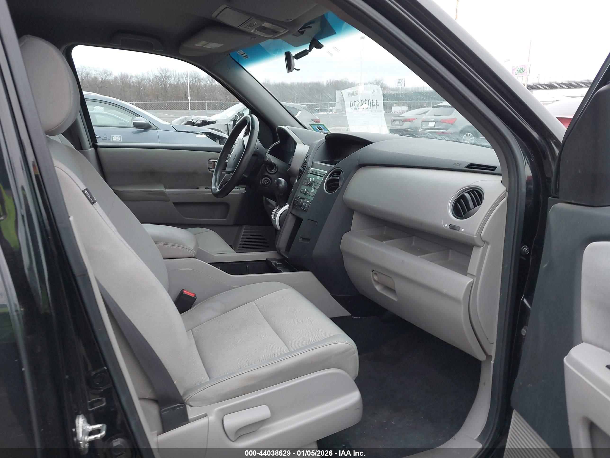 HONDA PILOT image 5