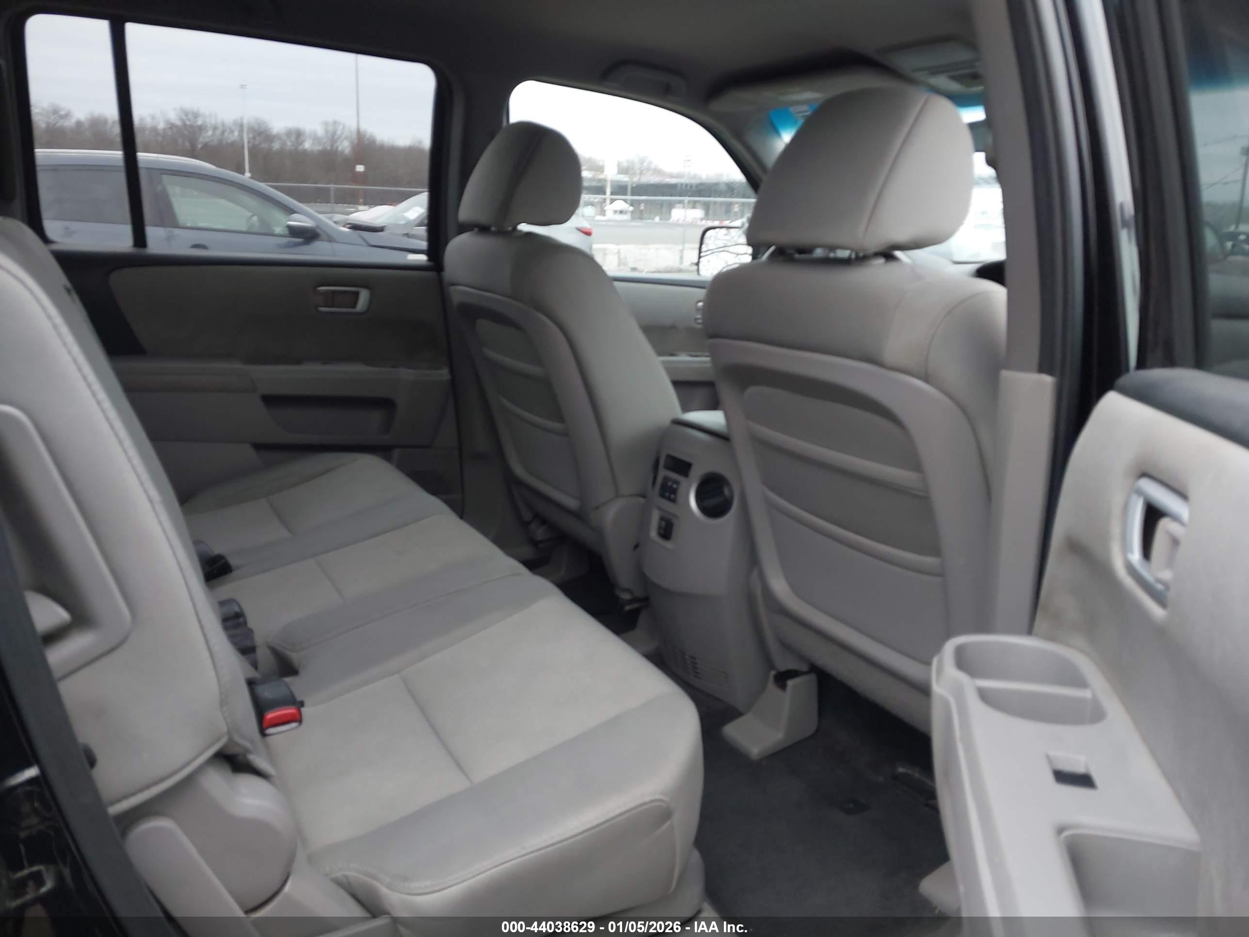 HONDA PILOT image 8