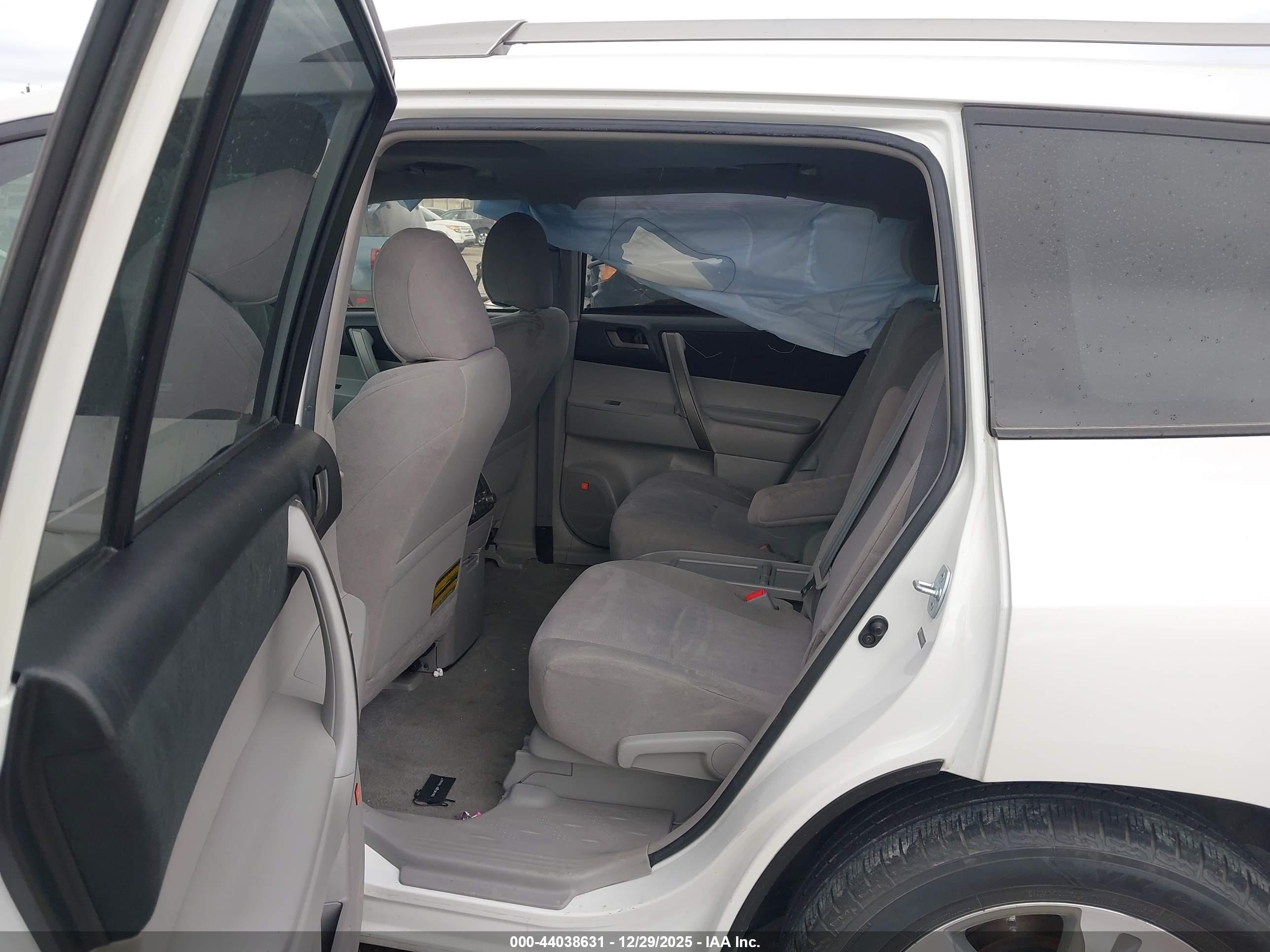 TOYOTA HIGHLANDER image 8