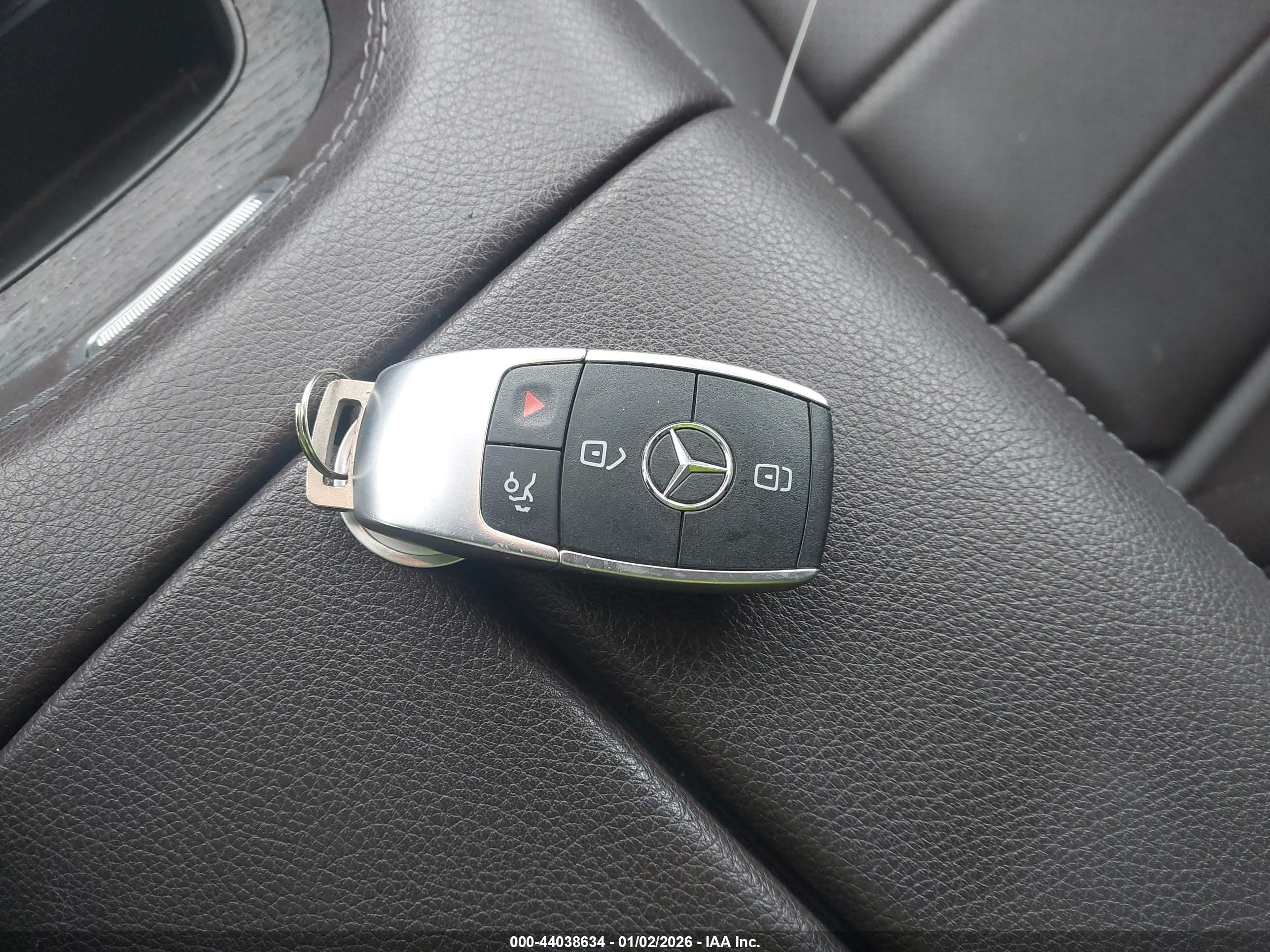 MERCEDES-BENZ GLE image 11