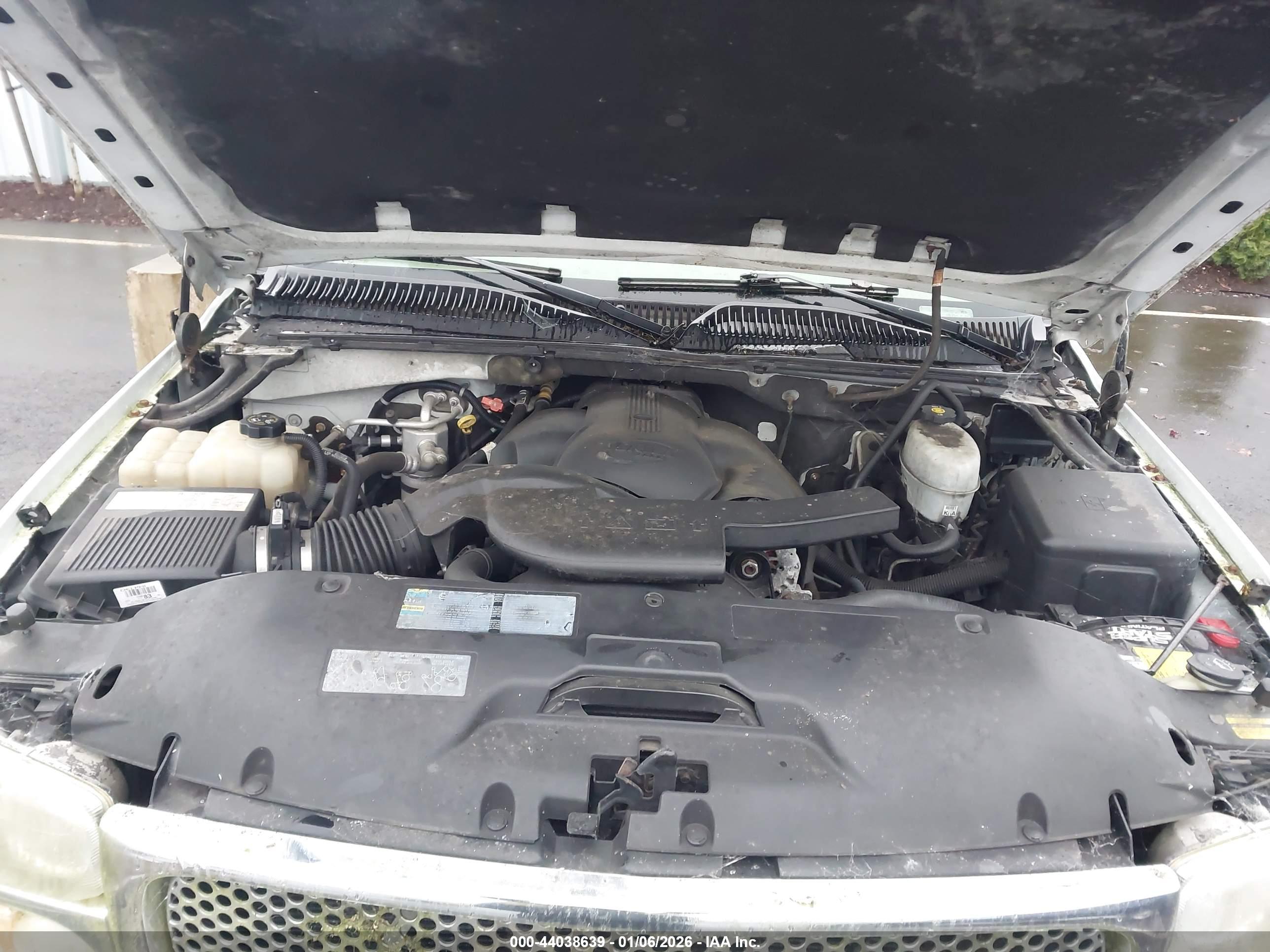 GMC YUKON image 10