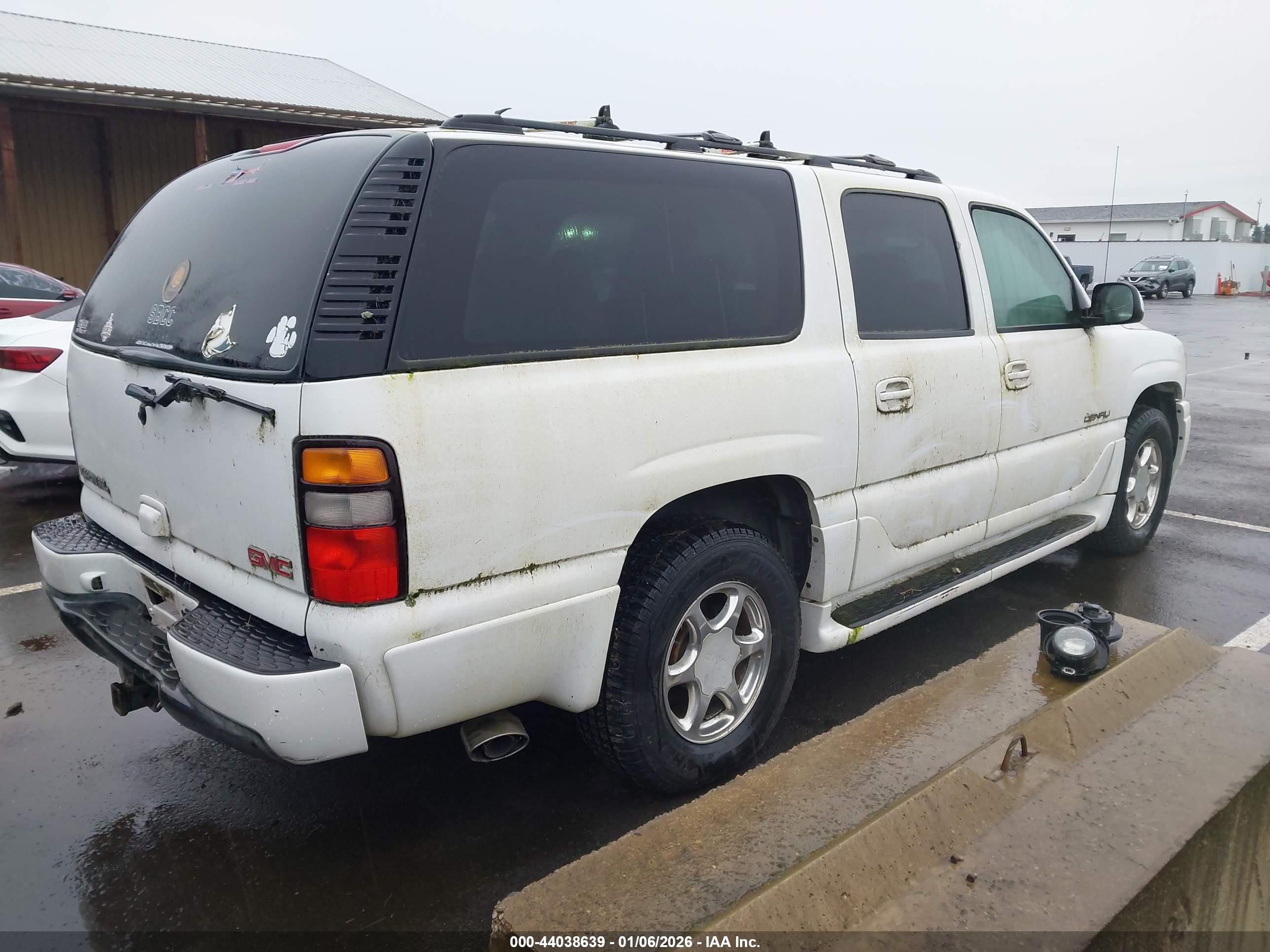 GMC YUKON image 4