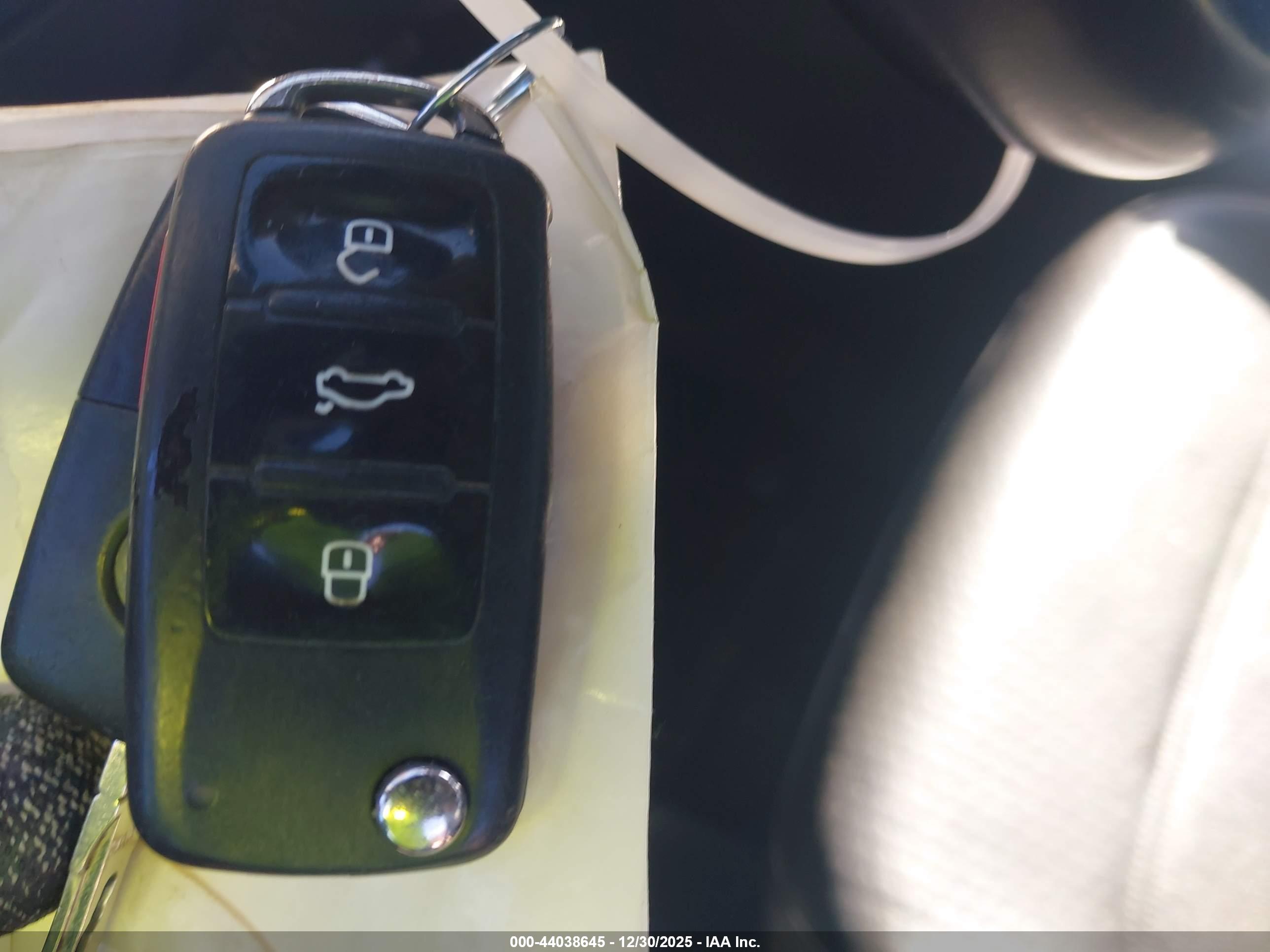 VOLKSWAGEN PASSAT image 11