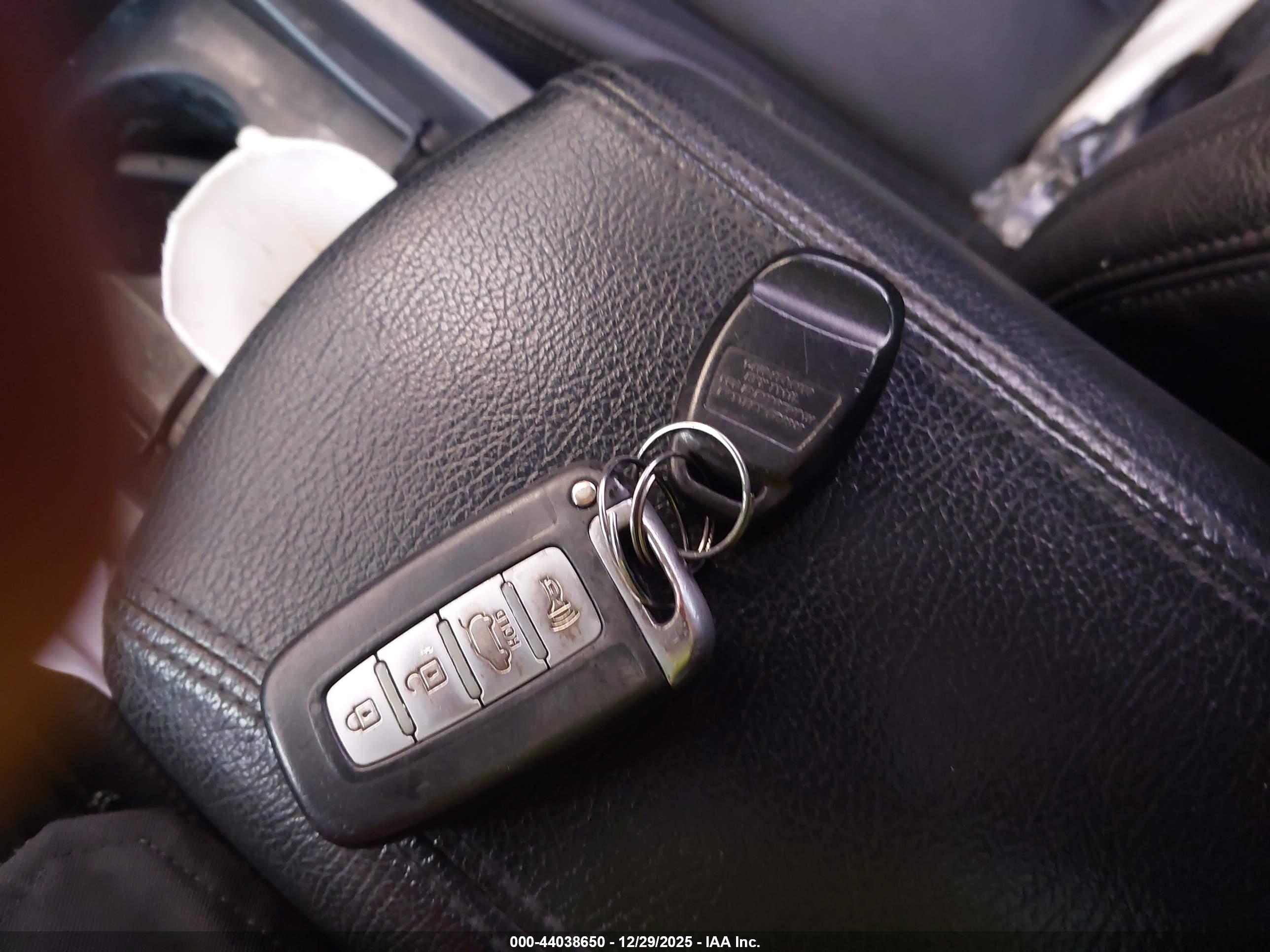 KIA SPORTAGE image 11