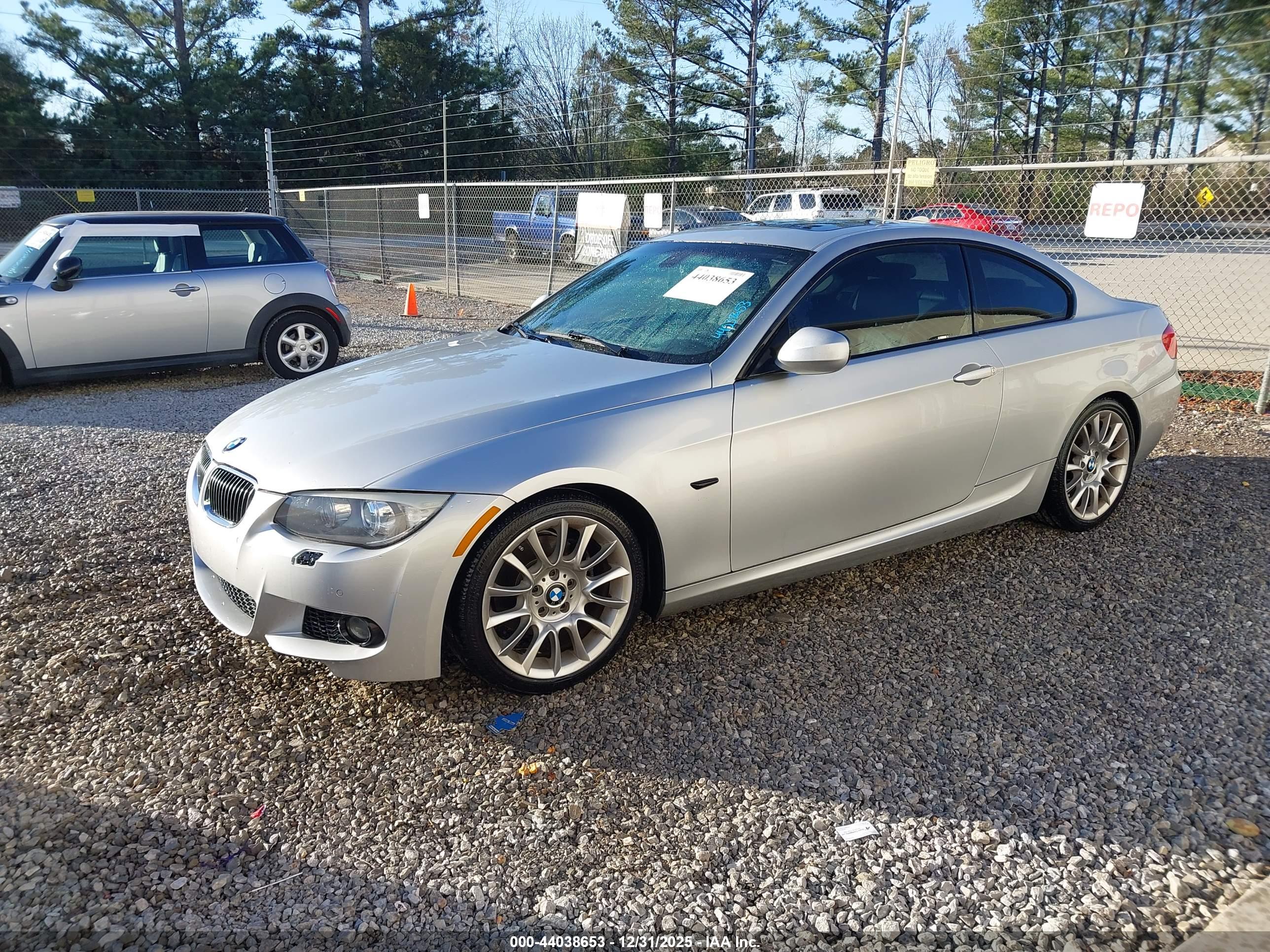 BMW 328I image 2