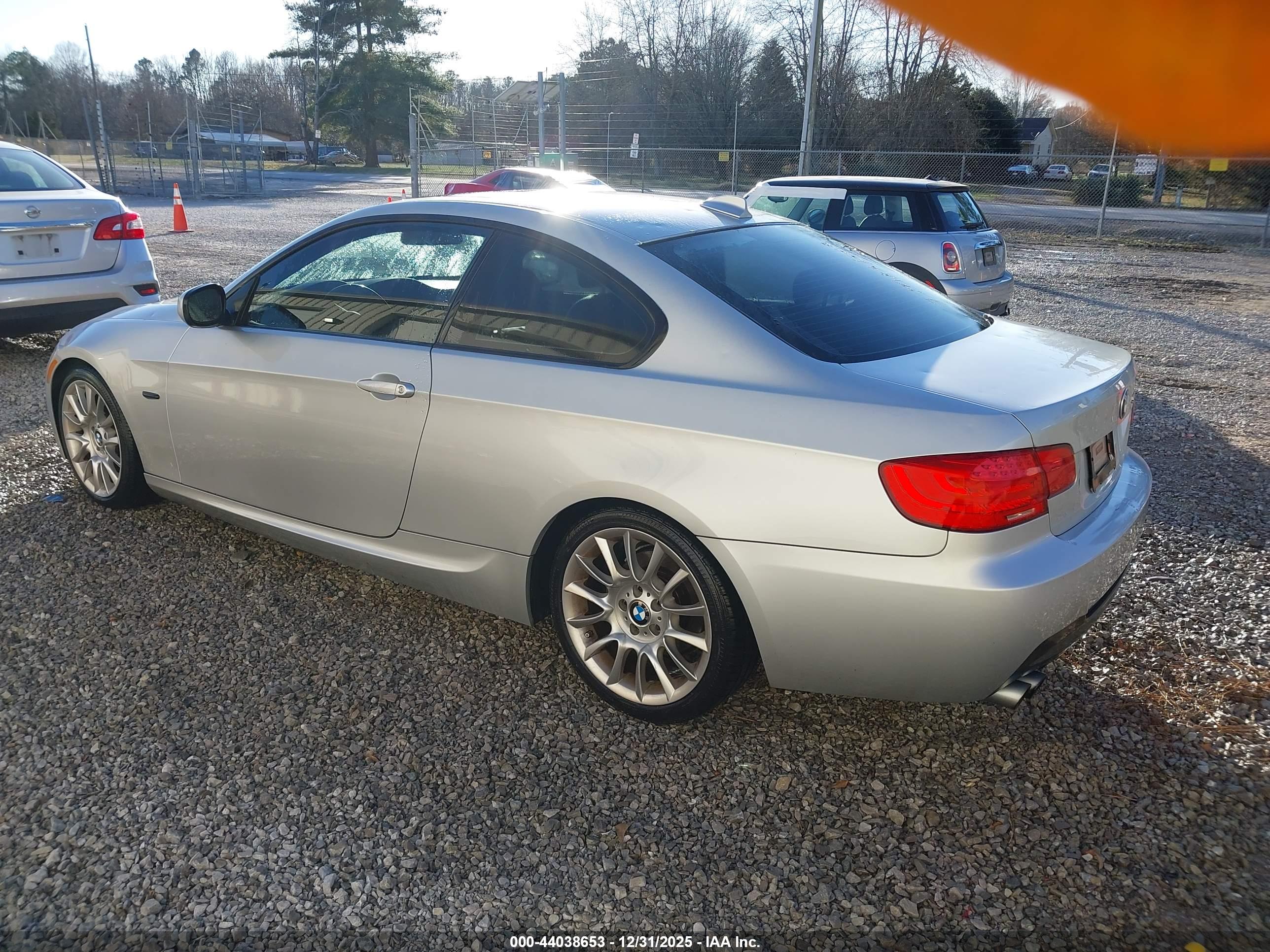 BMW 328I image 3