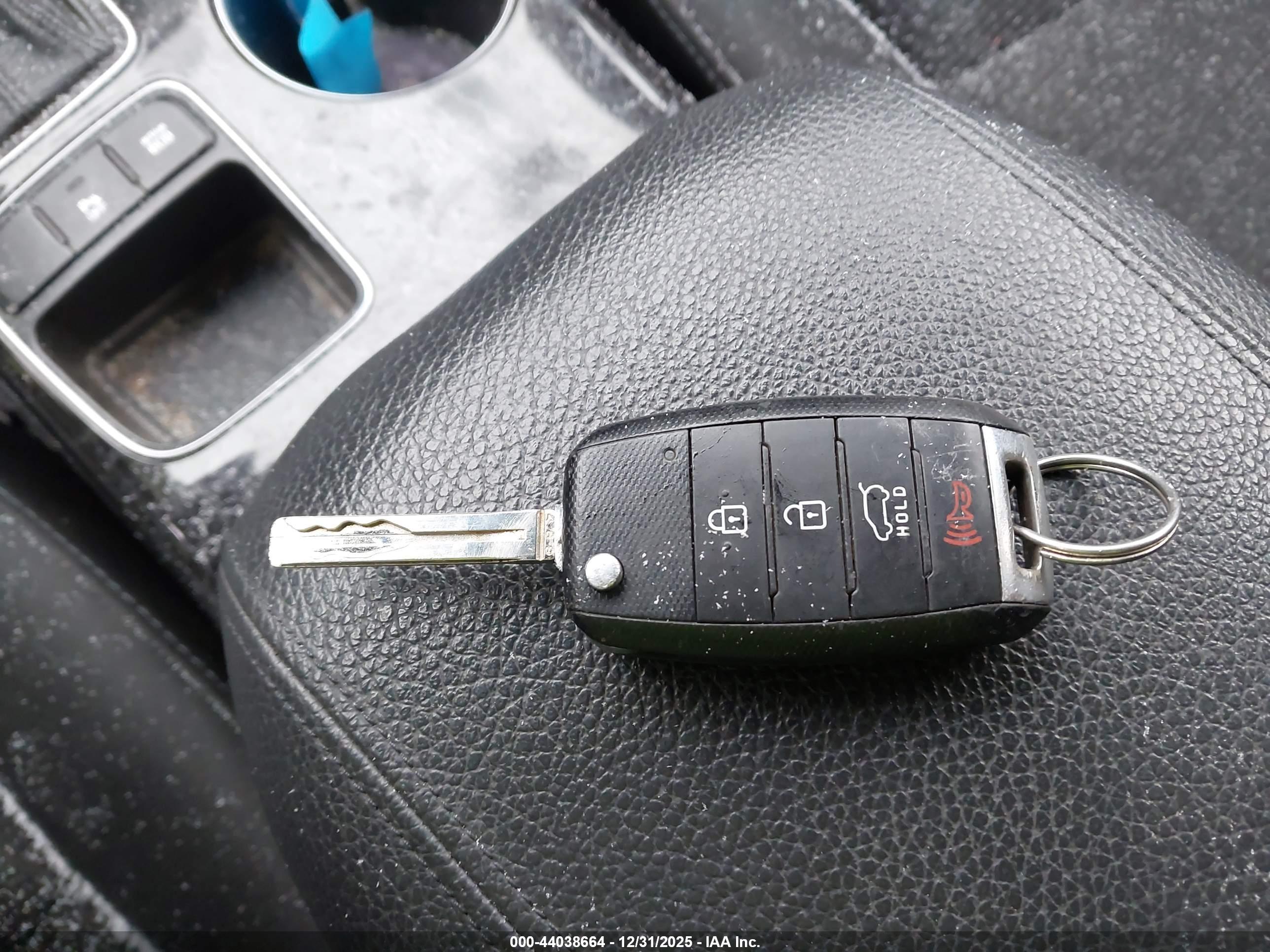 KIA SORENTO image 11