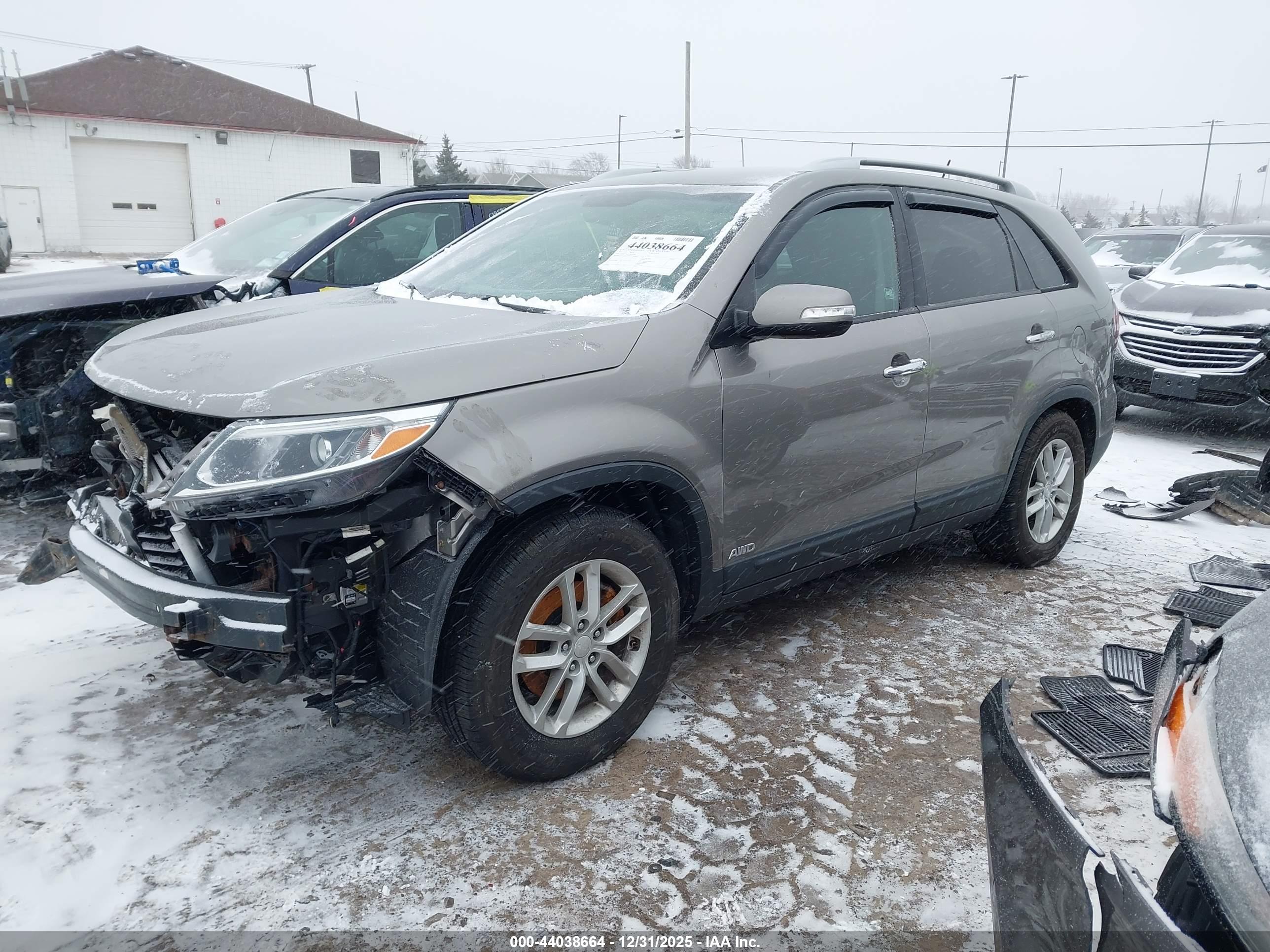 KIA SORENTO image 2