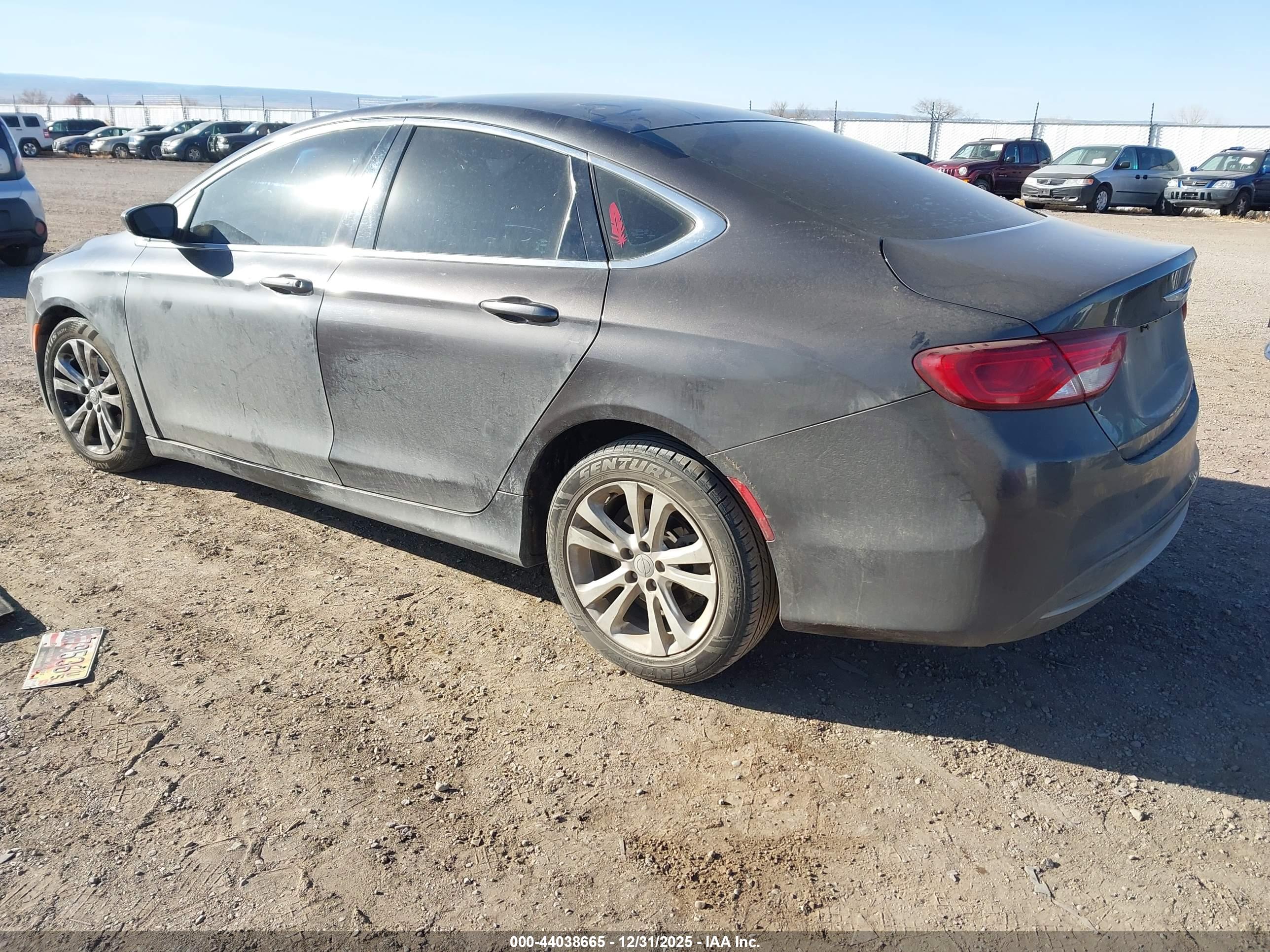 CHRYSLER 200 image 3
