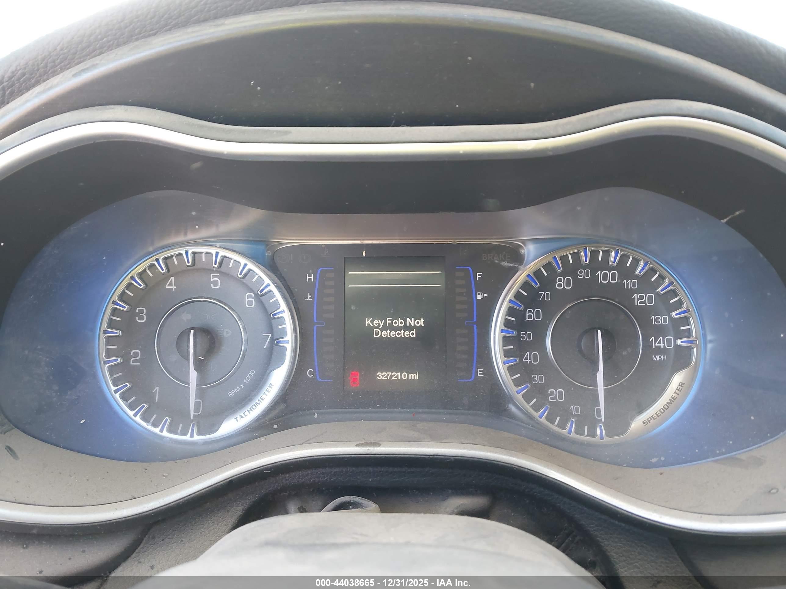 CHRYSLER 200 image 7